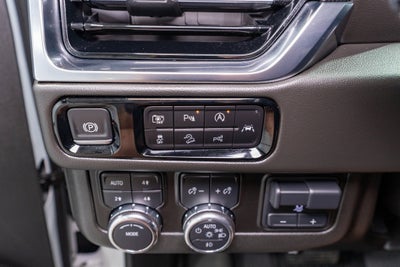 2025 GMC Yukon Elevation