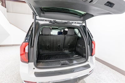 2025 GMC Yukon Elevation