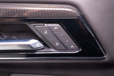 2025 GMC Yukon Elevation