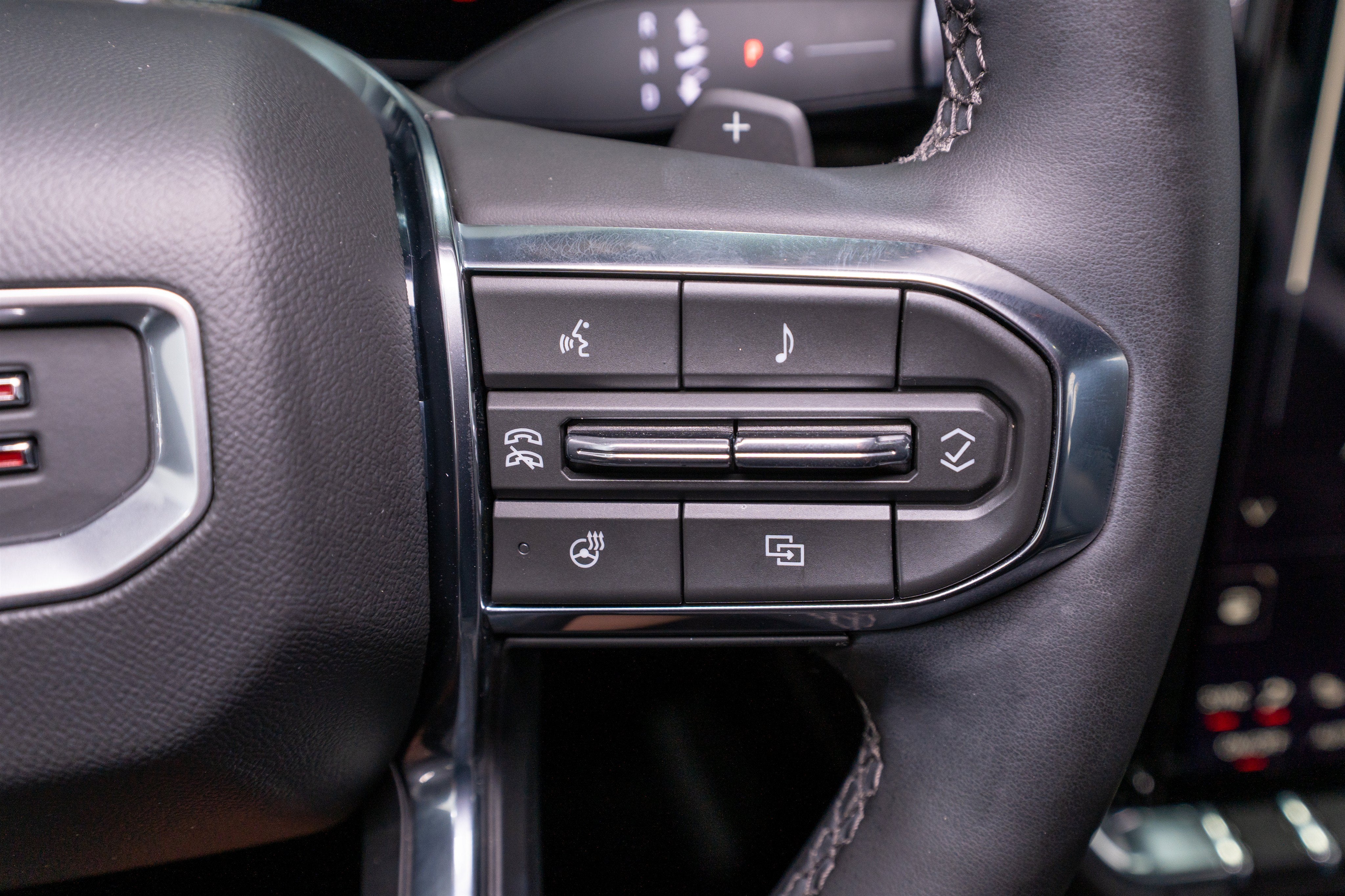 2025 GMC Yukon Elevation