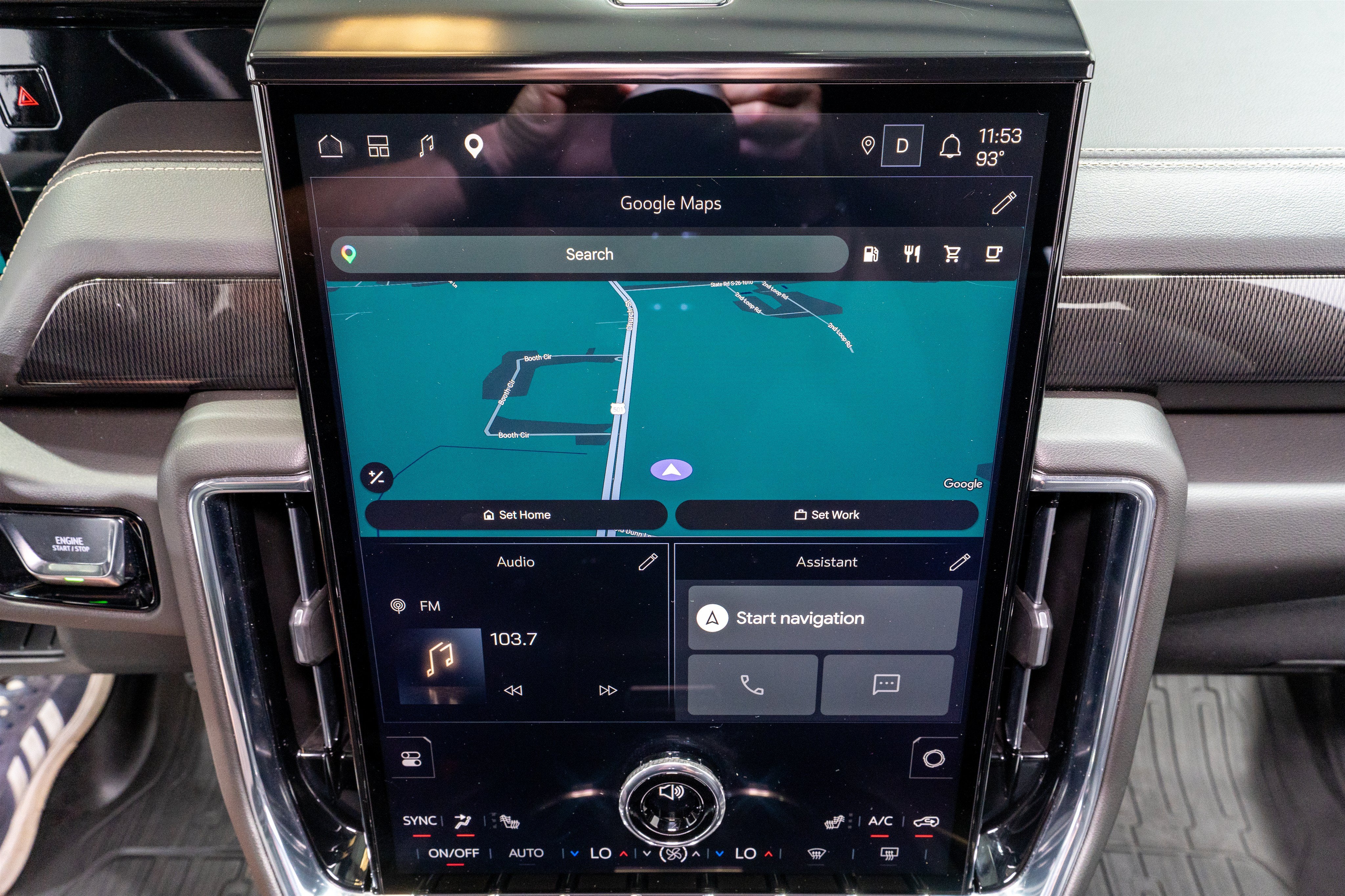 2025 GMC Yukon Elevation