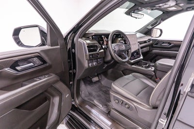 2025 GMC Yukon Elevation