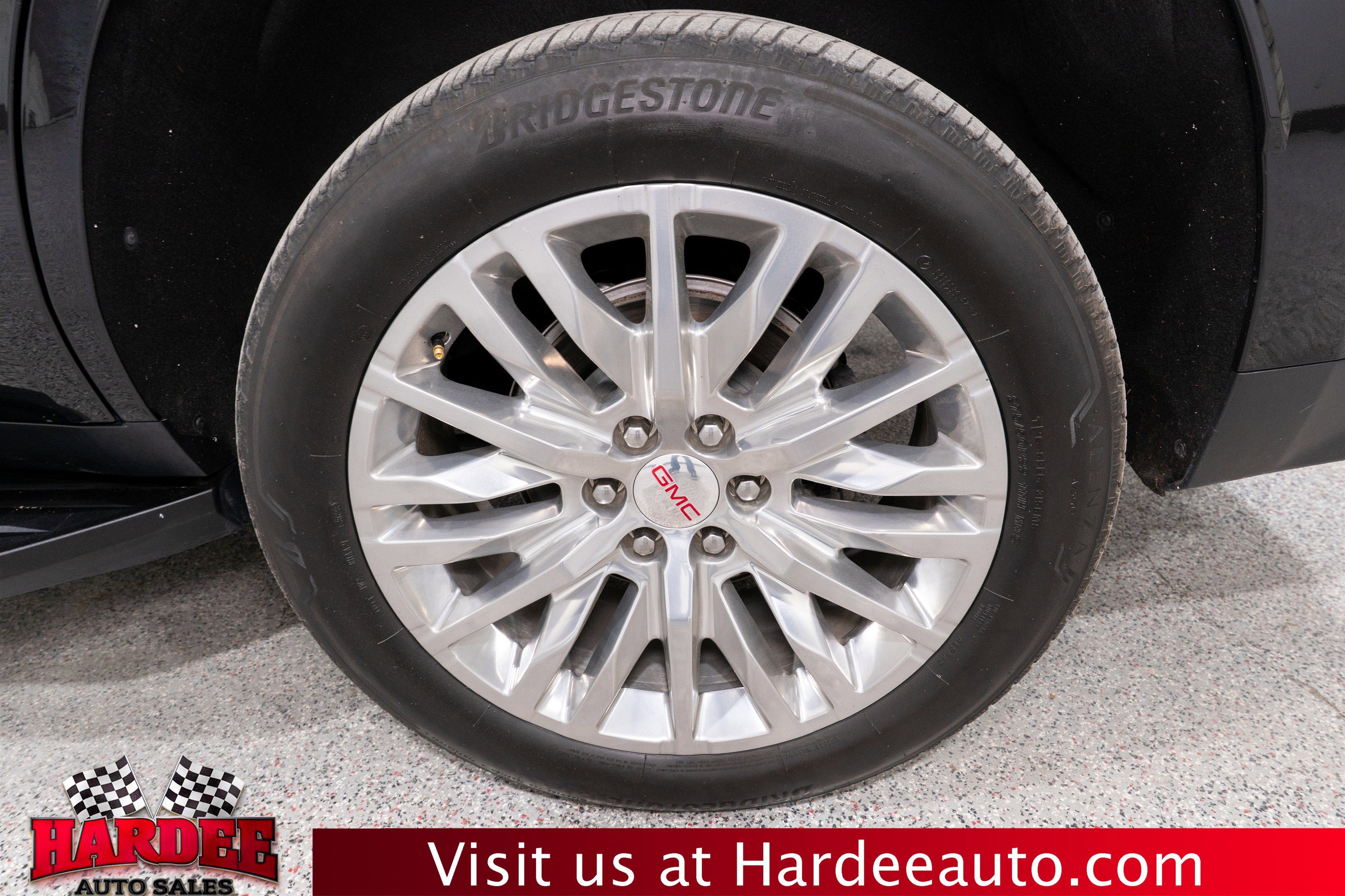 2023 GMC Yukon Denali