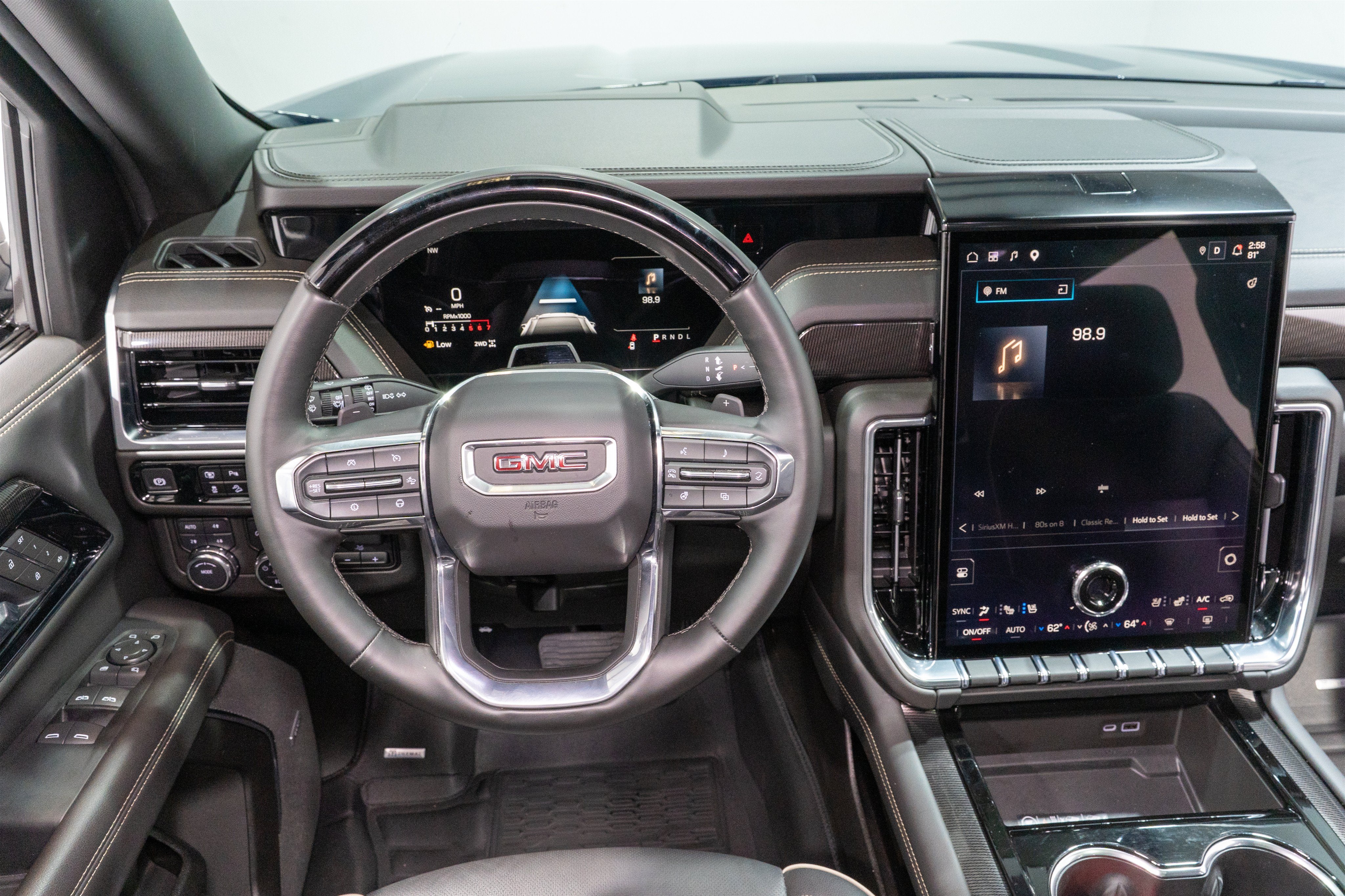 2025 GMC Yukon XL Elevation