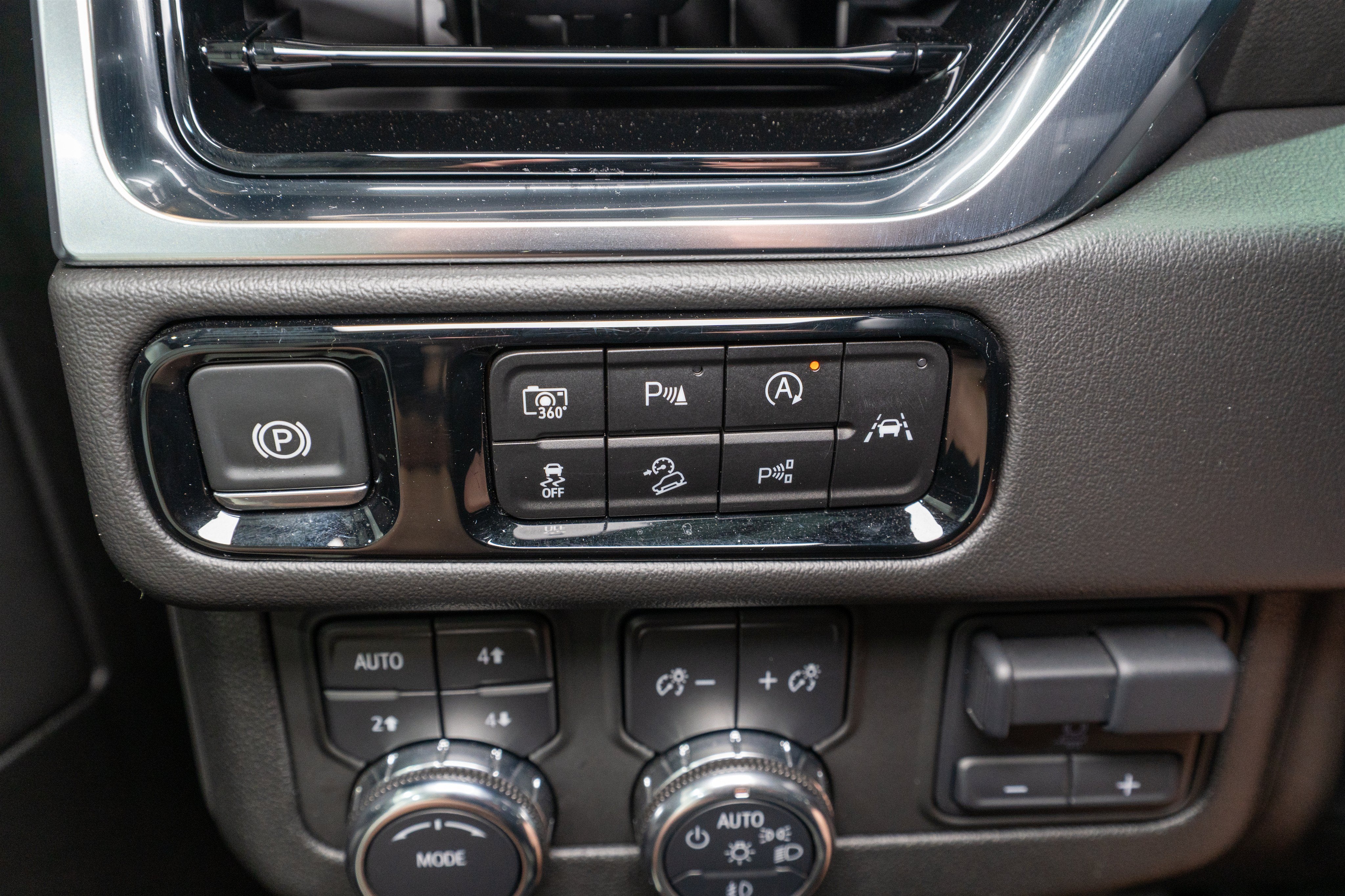 2025 GMC Yukon XL Elevation