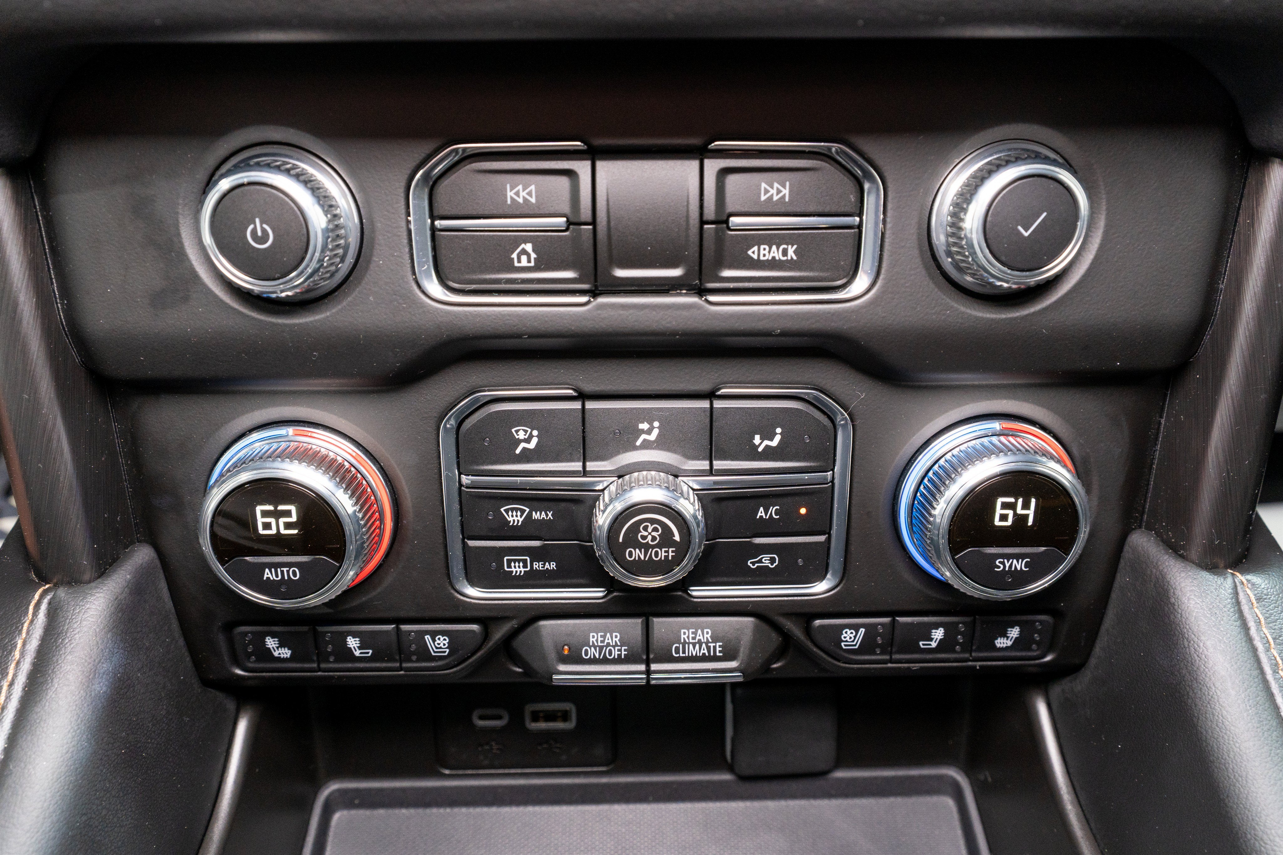 2023 GMC Yukon XL AT4