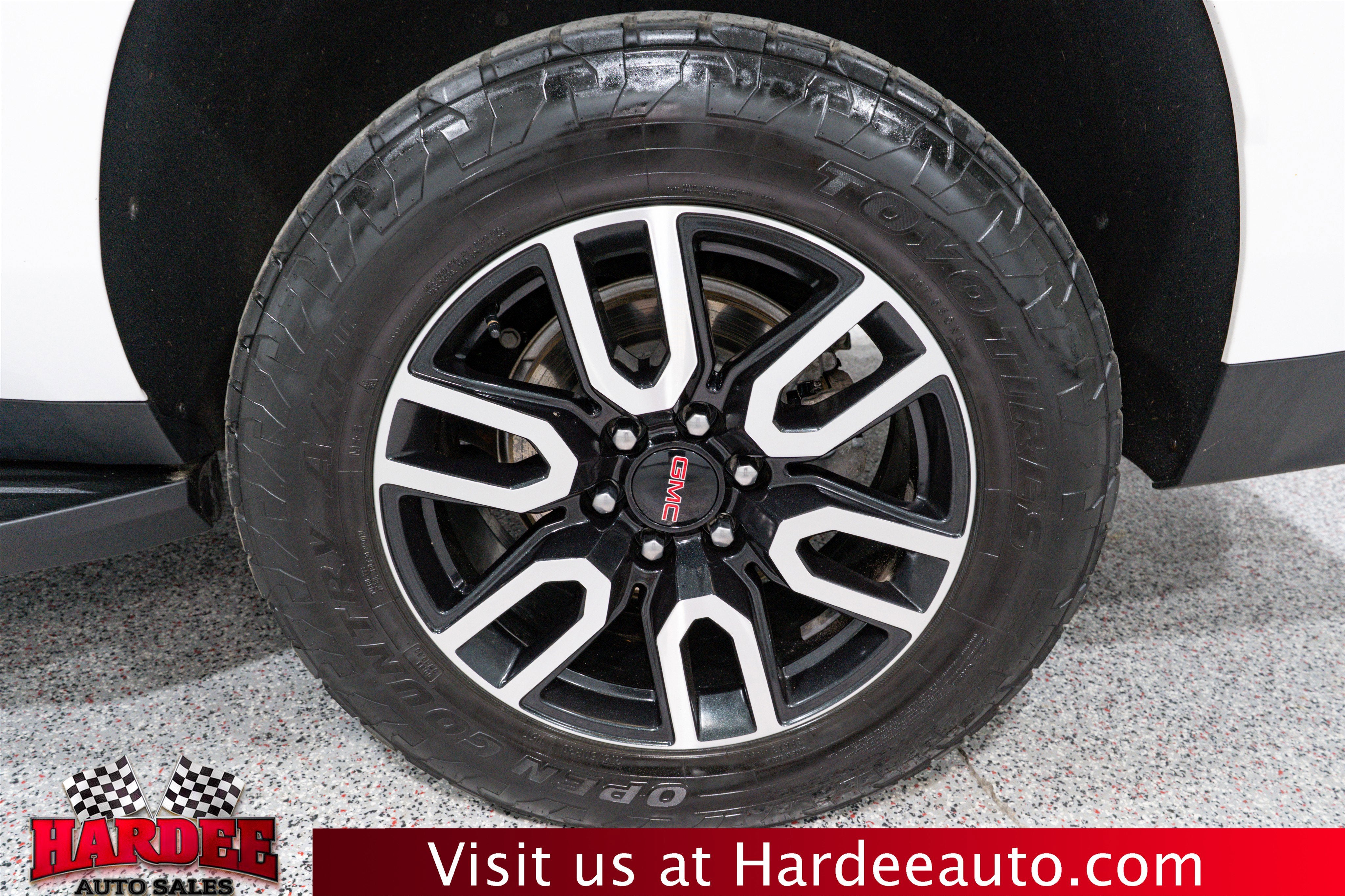 2024 GMC Yukon XL AT4