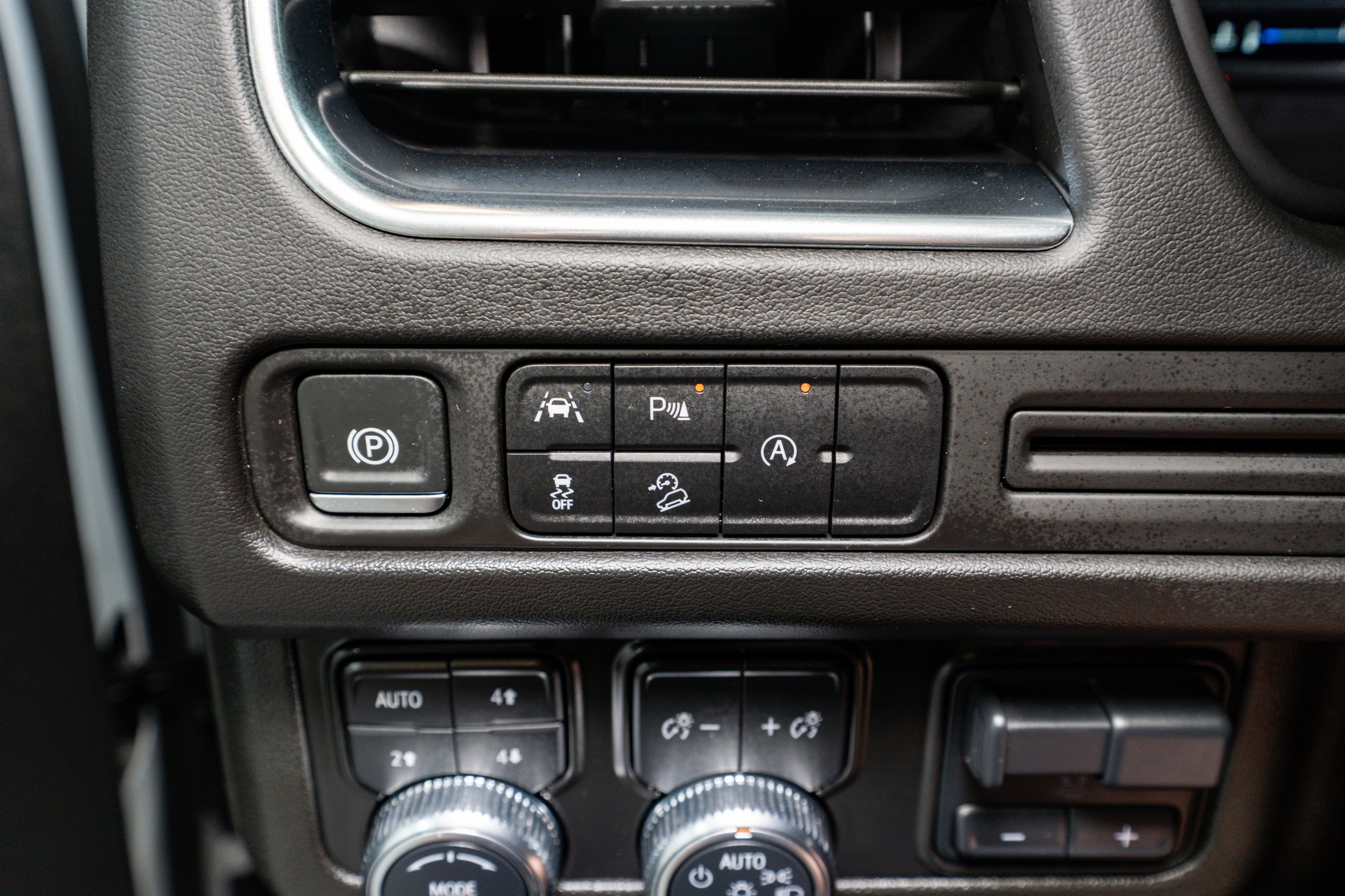 2024 GMC Yukon XL AT4