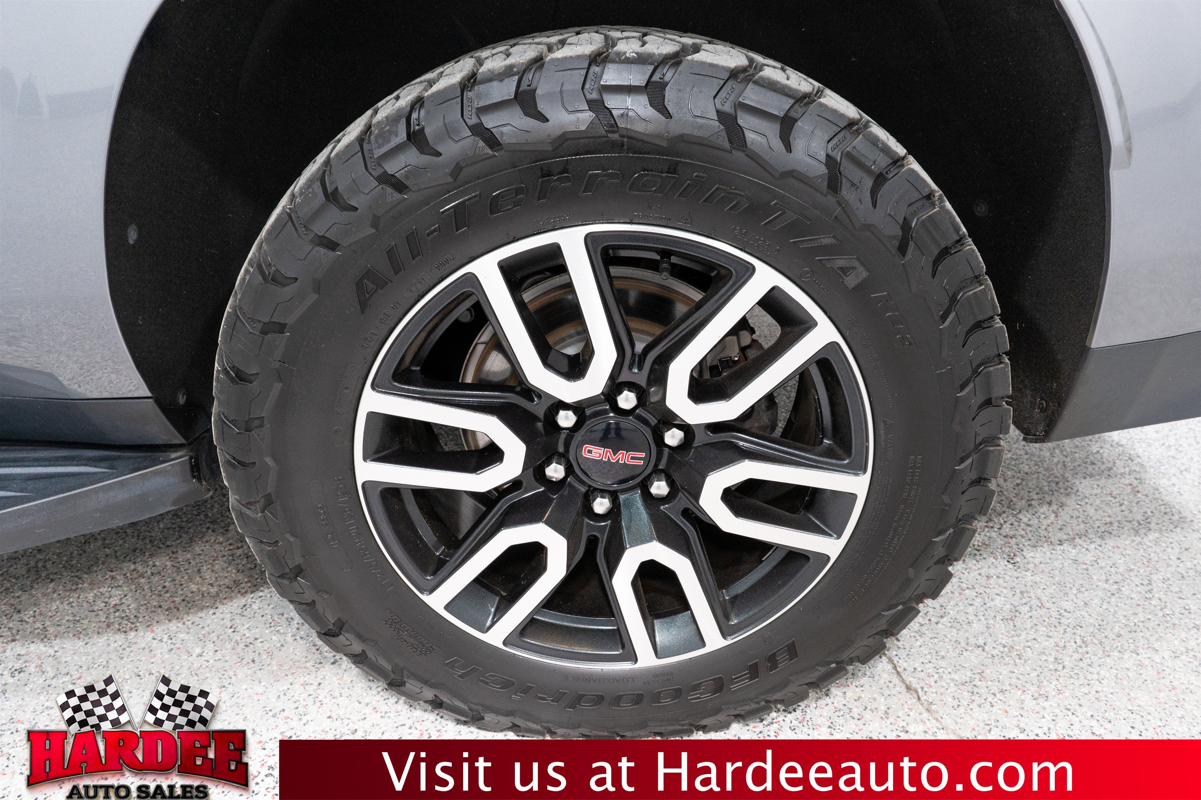 2022 GMC Yukon XL AT4