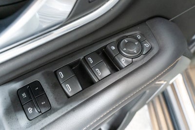 2022 GMC Yukon XL AT4