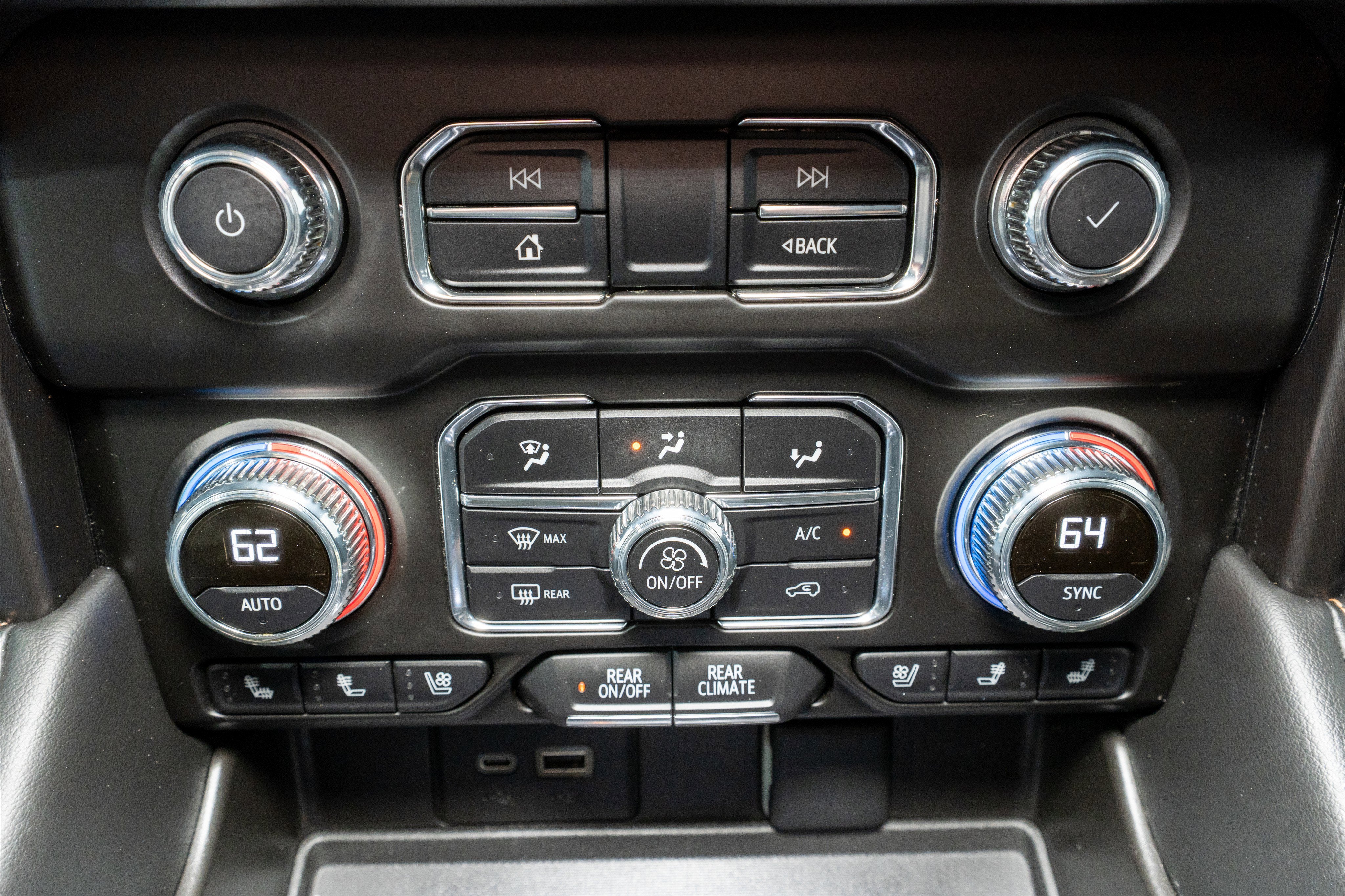 2022 GMC Yukon XL AT4