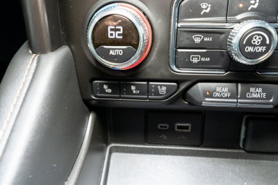 2022 GMC Yukon XL AT4