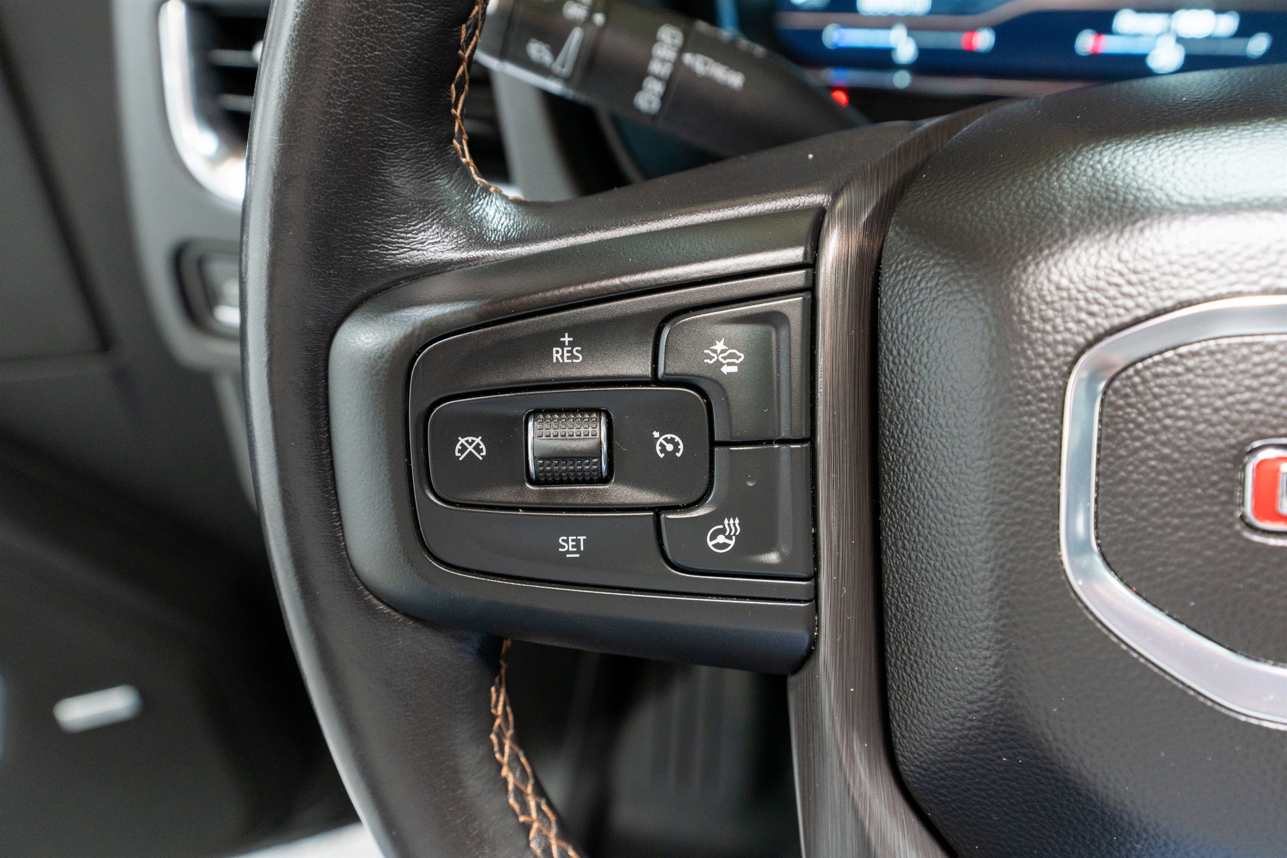 2022 GMC Yukon XL AT4