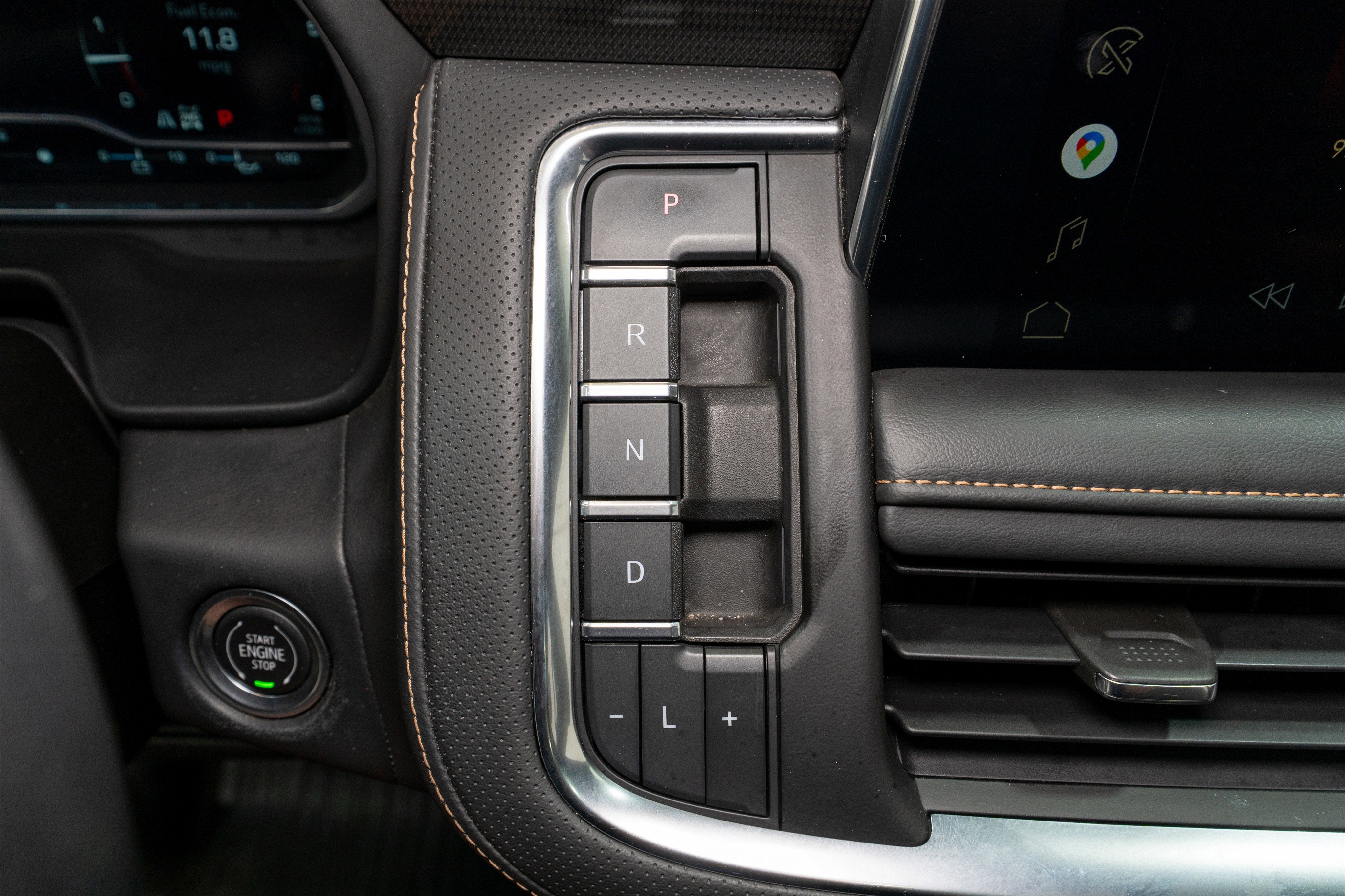 2022 GMC Yukon XL AT4