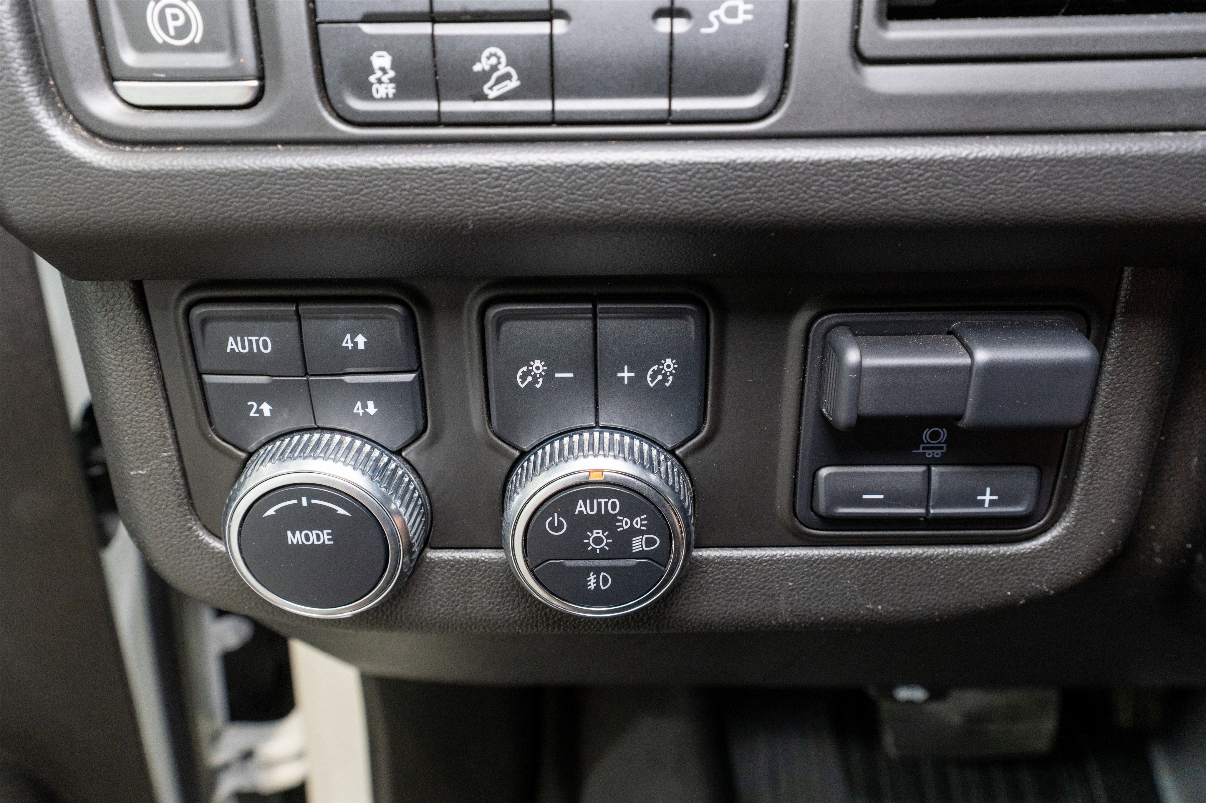2022 GMC Yukon XL AT4