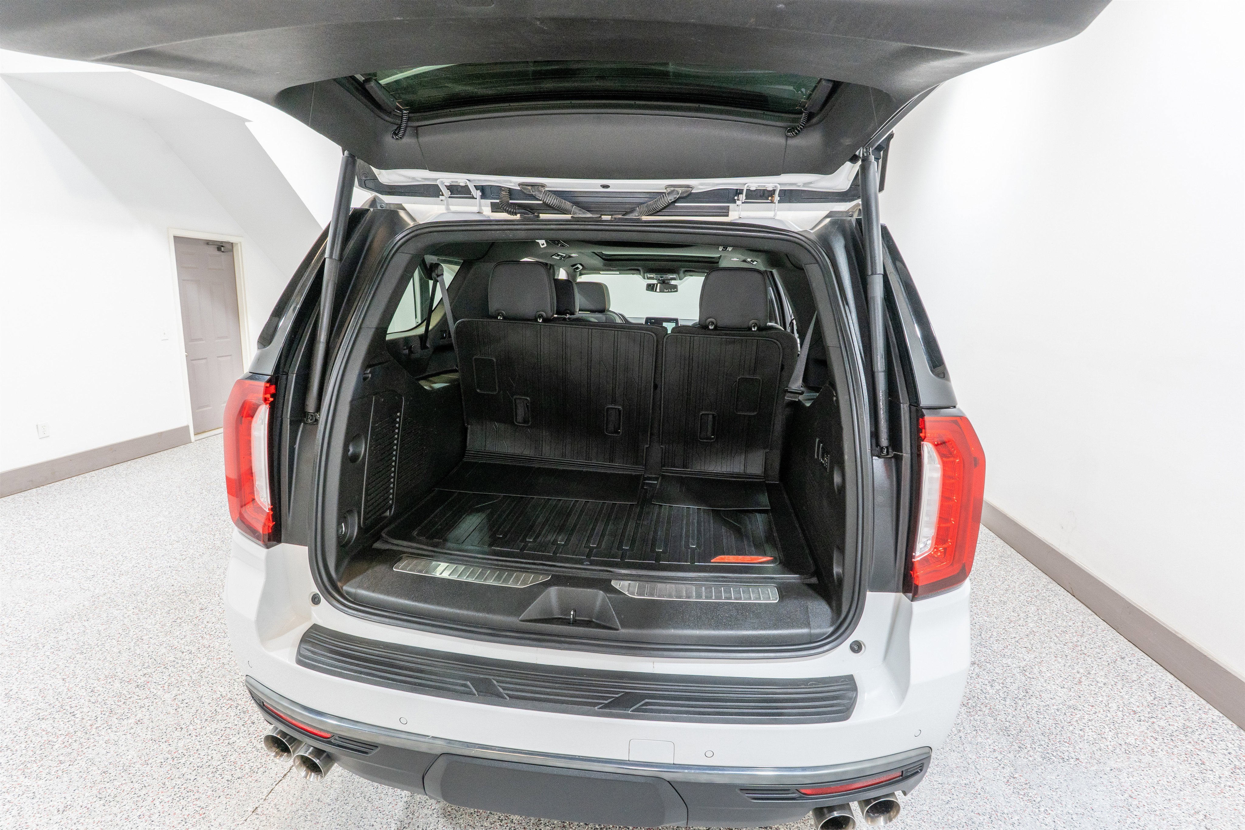 2022 GMC Yukon XL AT4