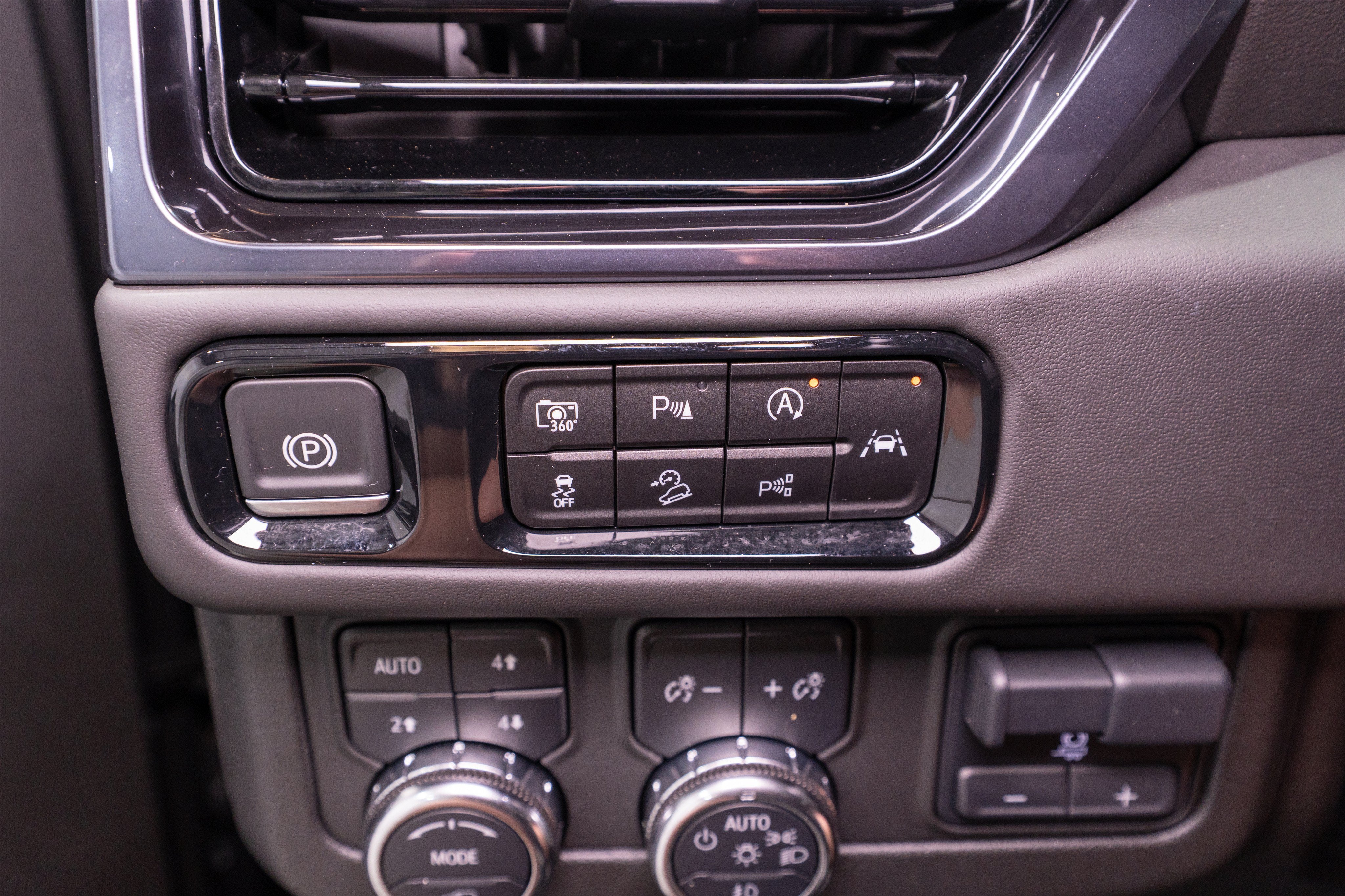 2025 GMC Yukon AT4 Ultimate