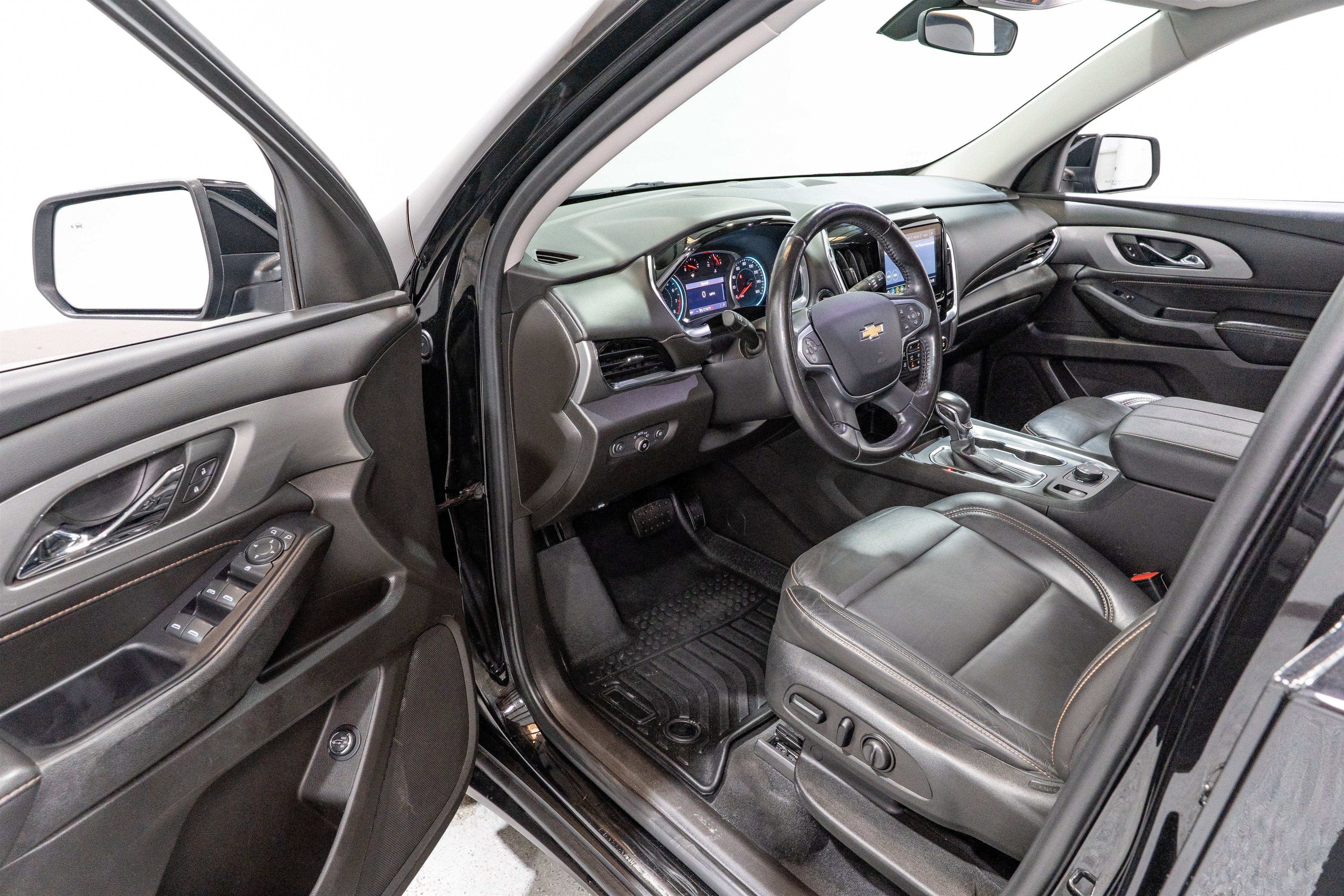 2021 Chevrolet Traverse LT Leather