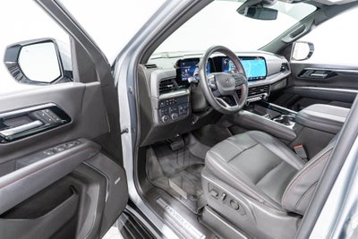 2025 Chevrolet Suburban RST