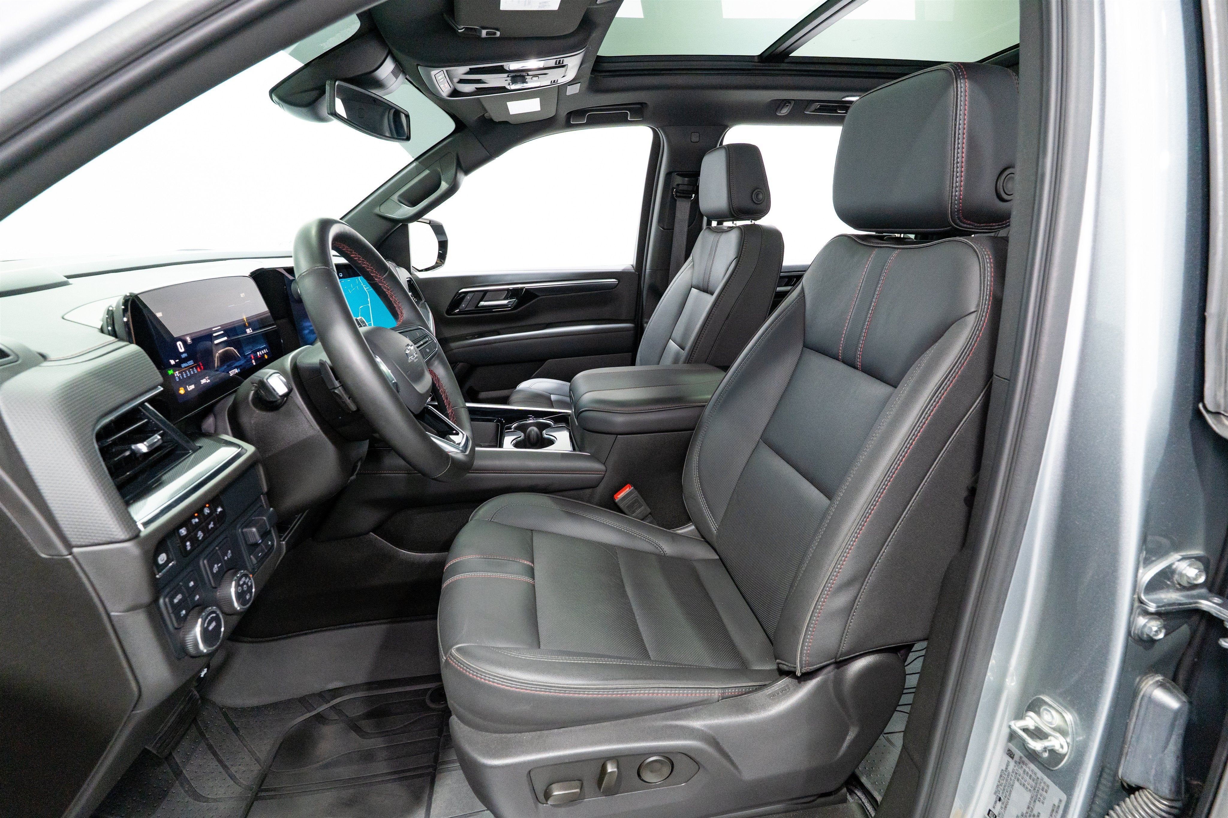 2025 Chevrolet Suburban RST