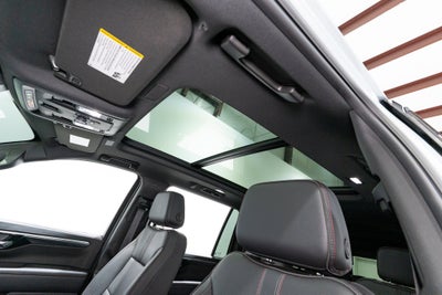 2025 Chevrolet Suburban RST