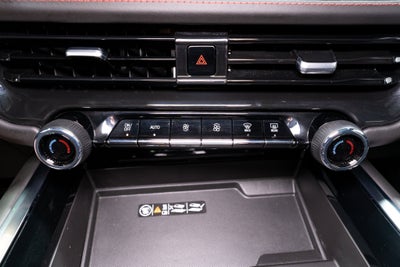 2025 Chevrolet Suburban RST