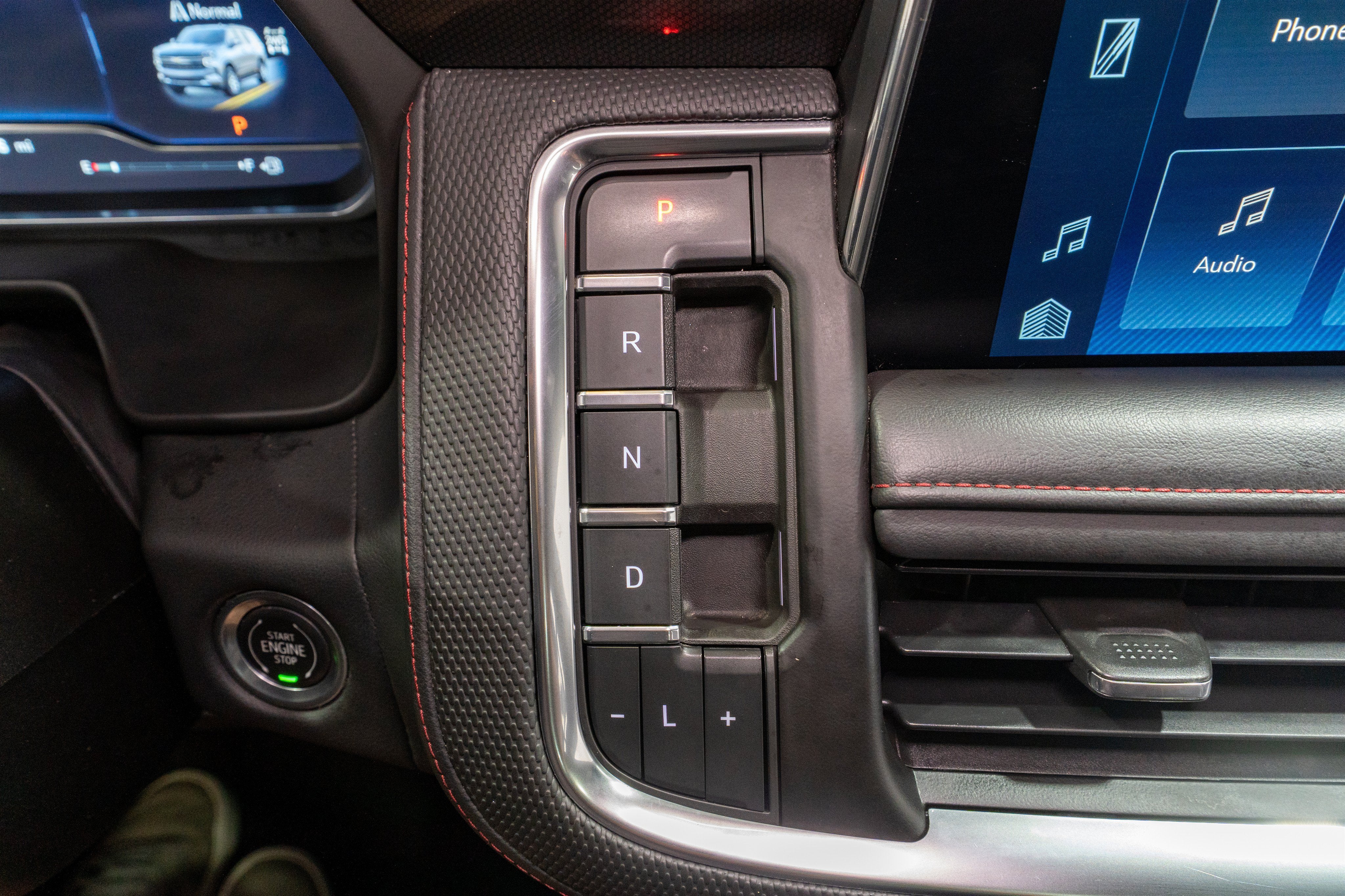 2022 Chevrolet Suburban RST