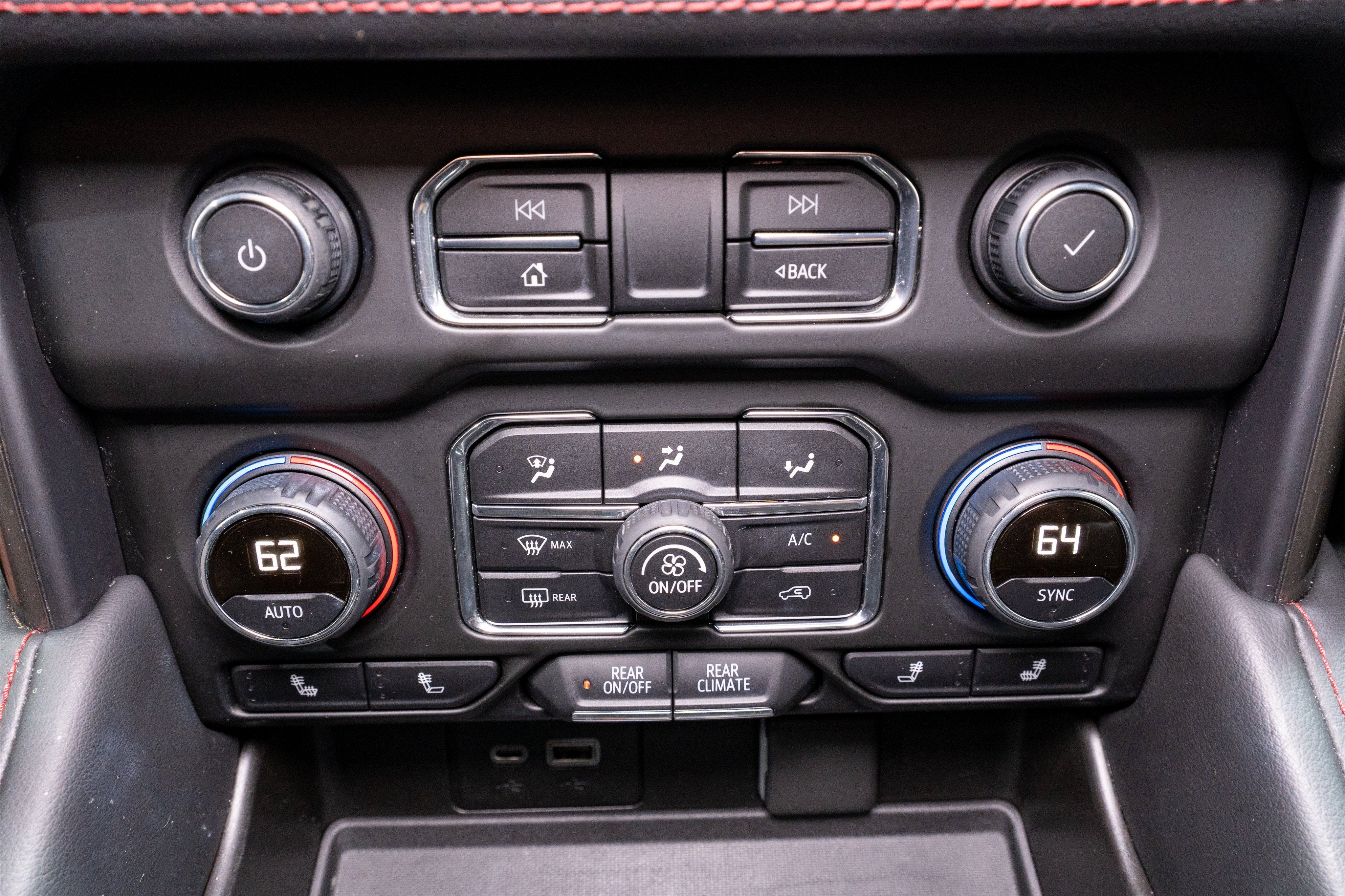 2021 Chevrolet Suburban RST
