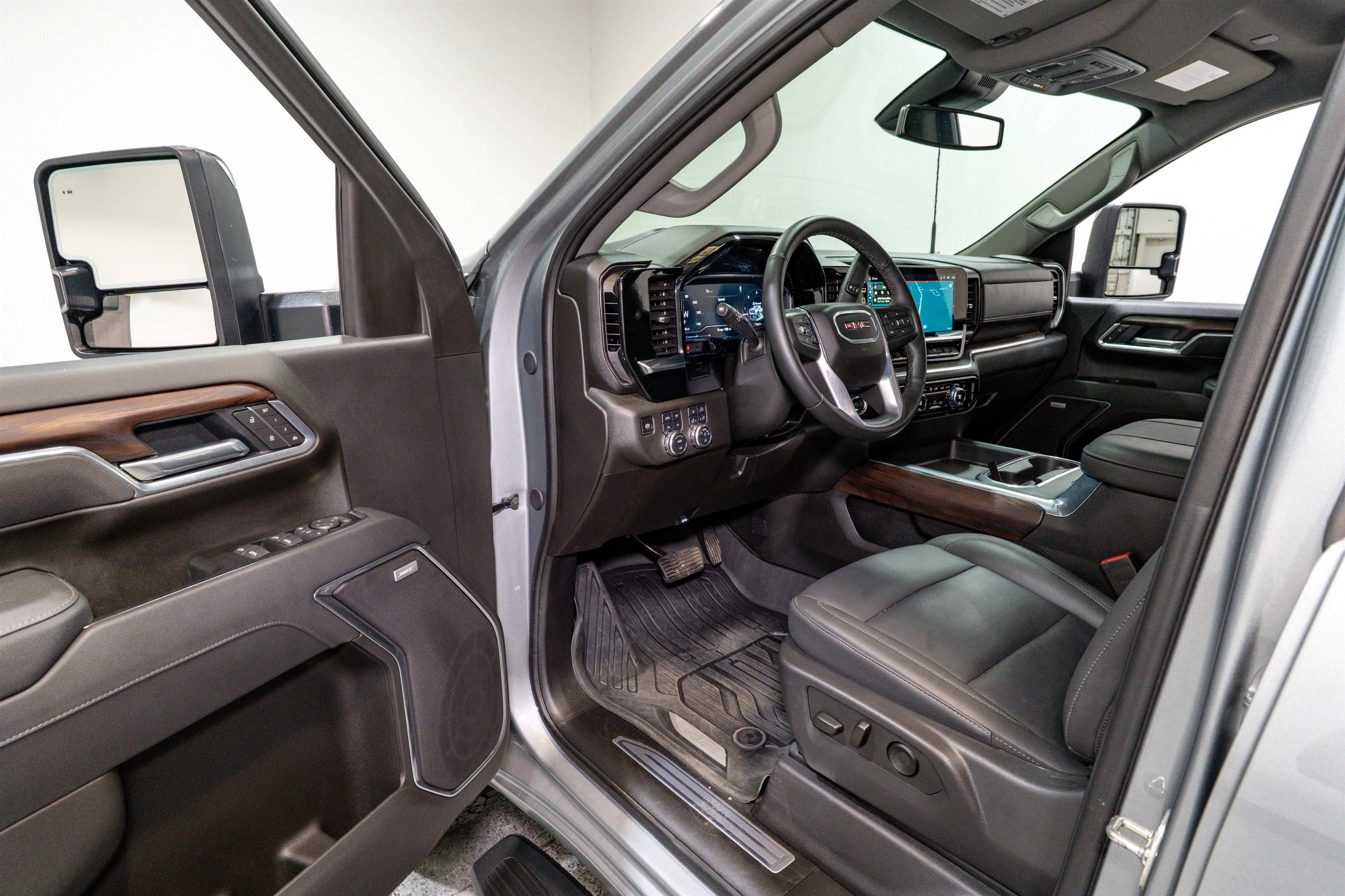 2025 GMC Sierra 2500HD SLT