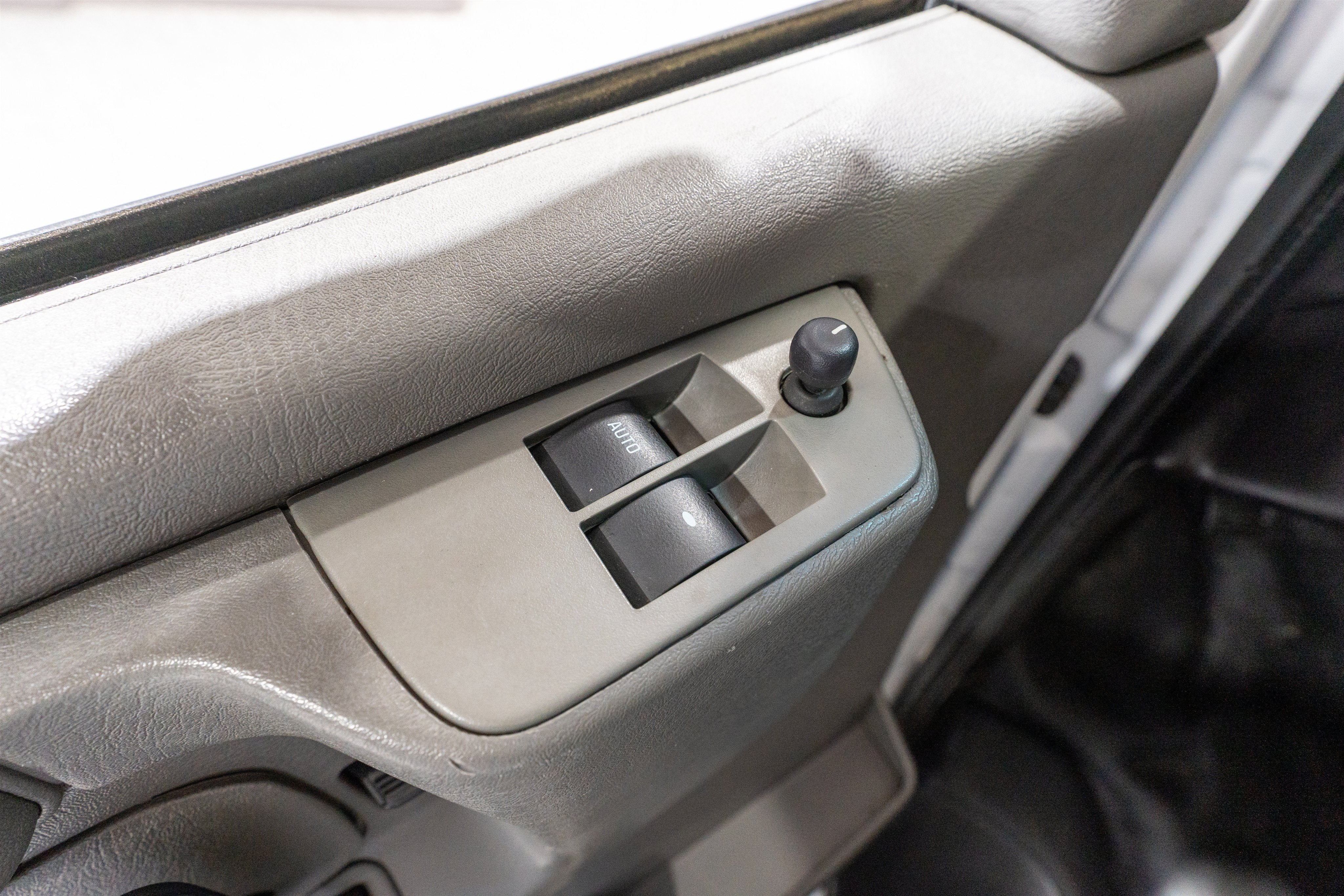2014 GMC Savana Cargo Van Base