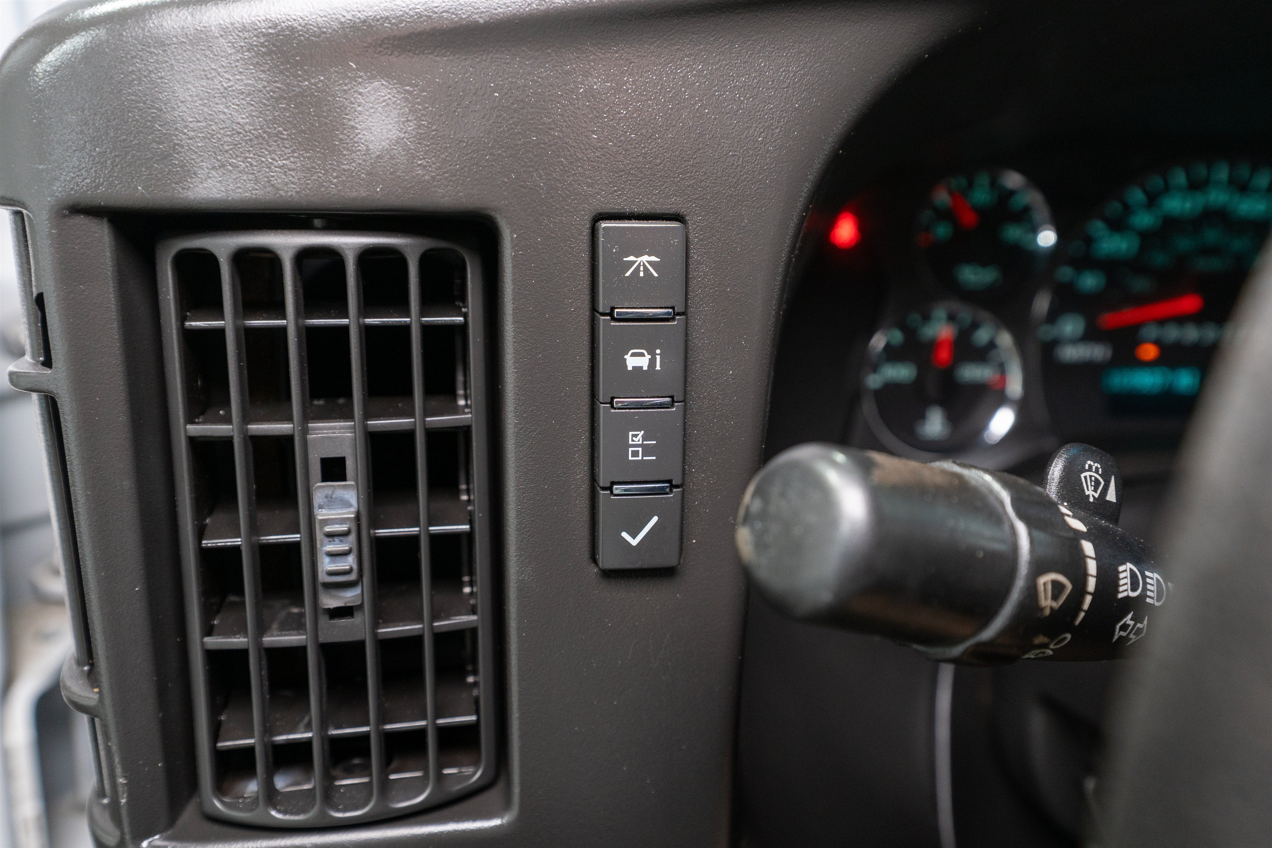 2014 GMC Savana Cargo Van Base