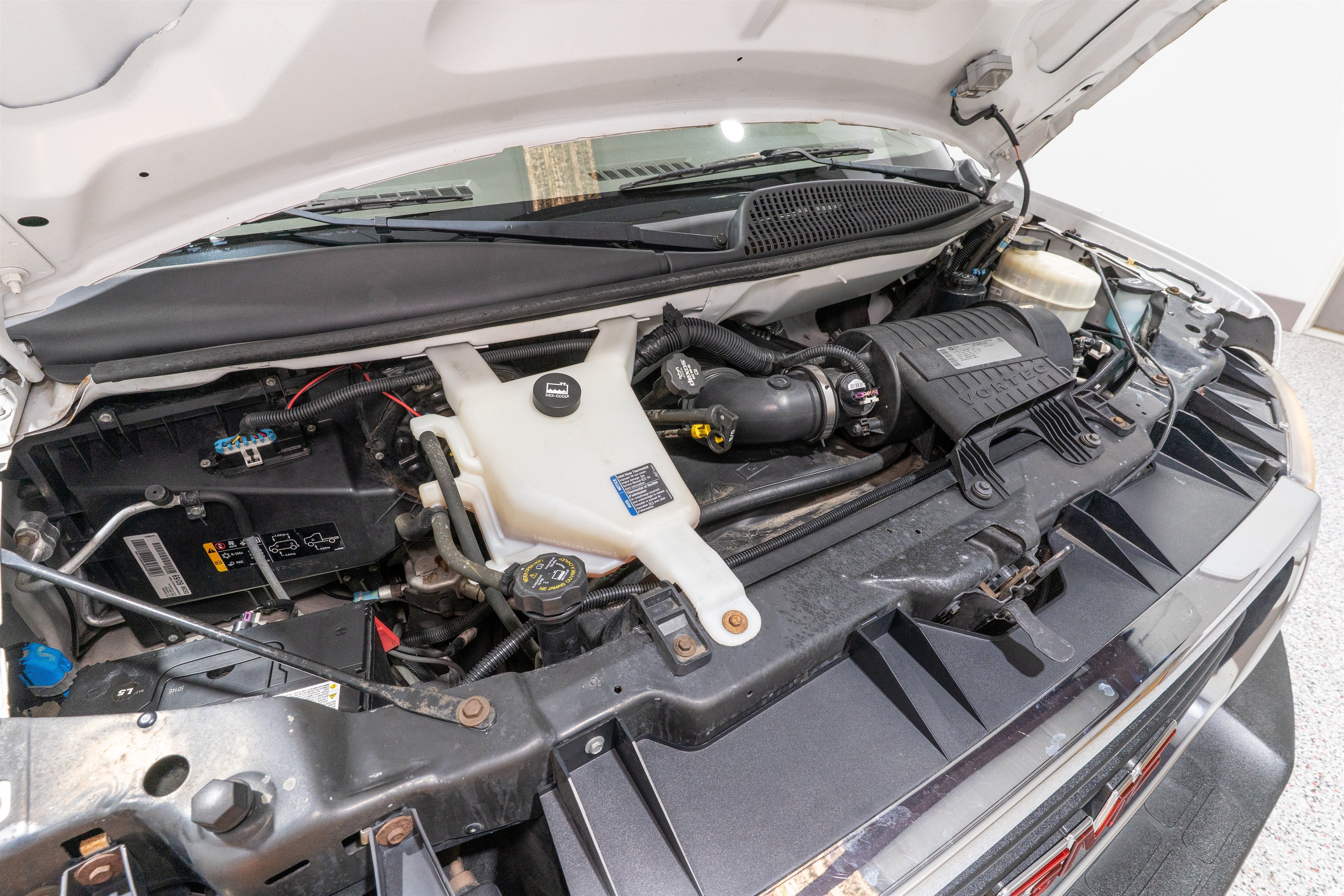 2014 GMC Savana Cargo Van Base
