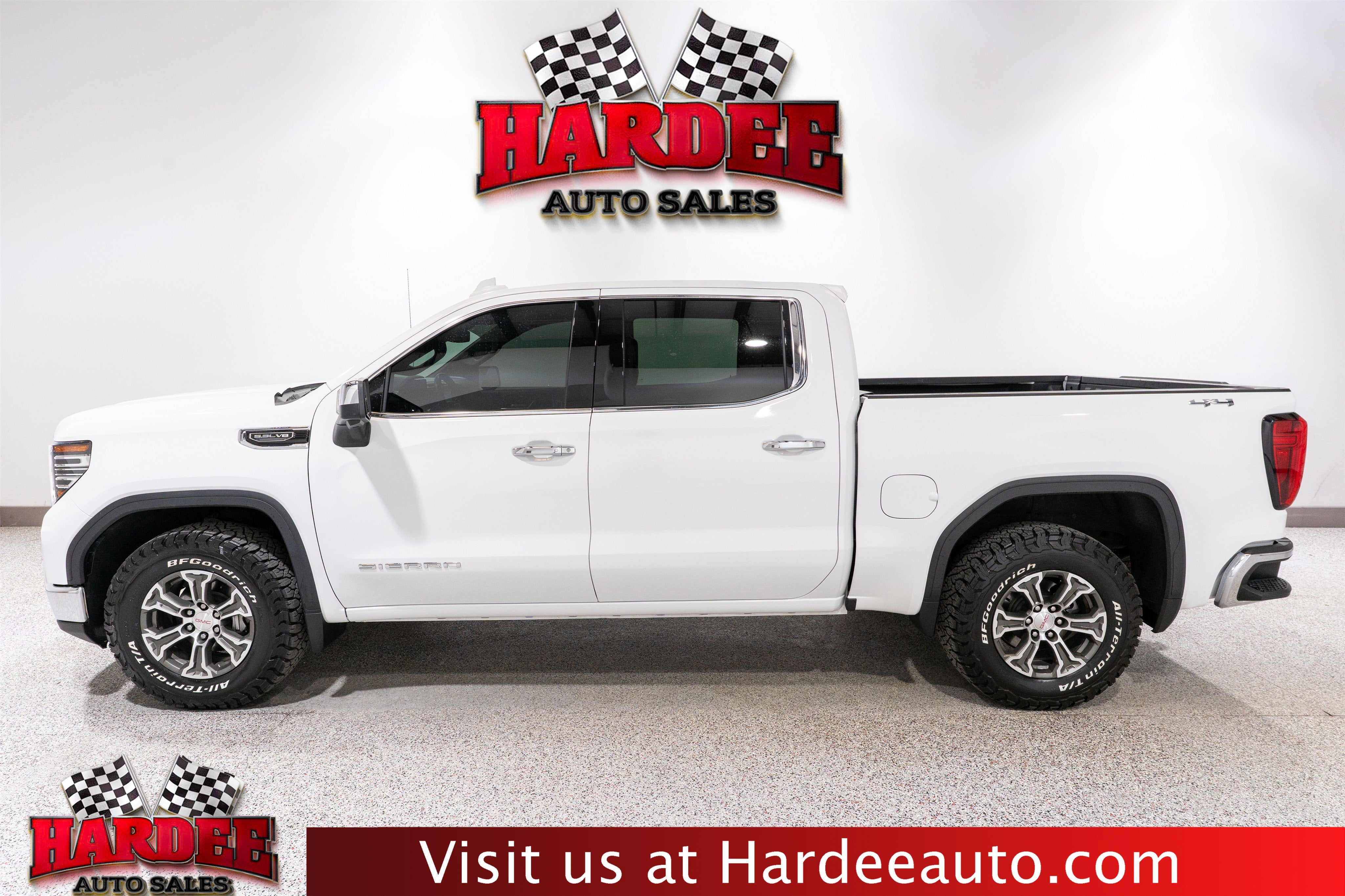 2025 GMC Sierra 1500 SLT