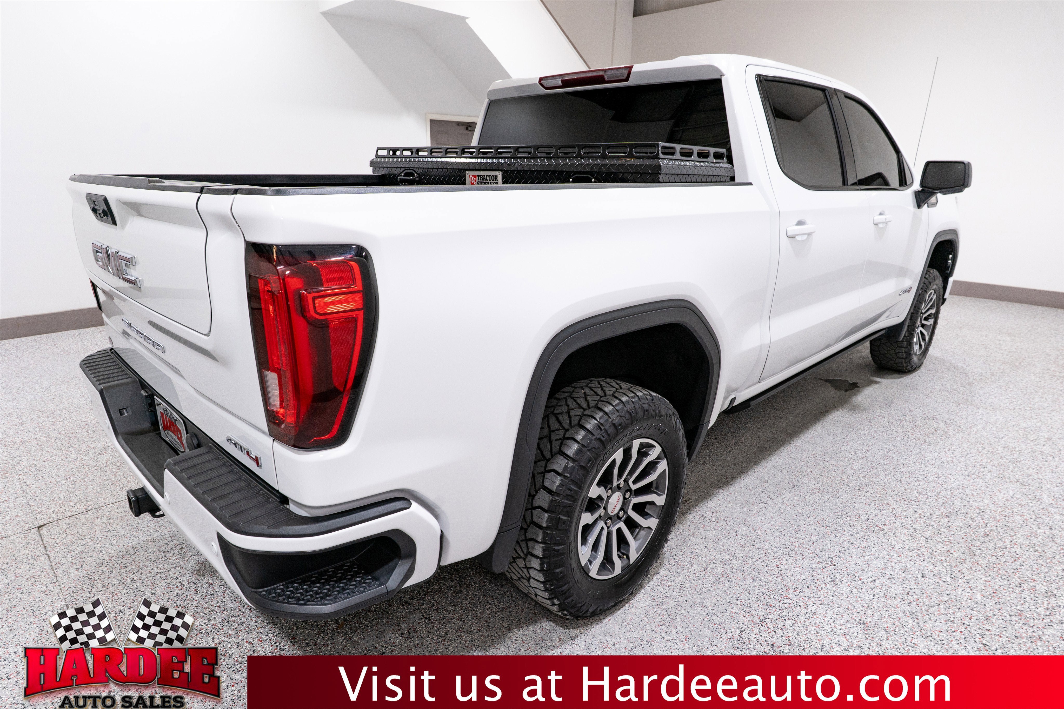 2023 GMC Sierra 1500 AT4