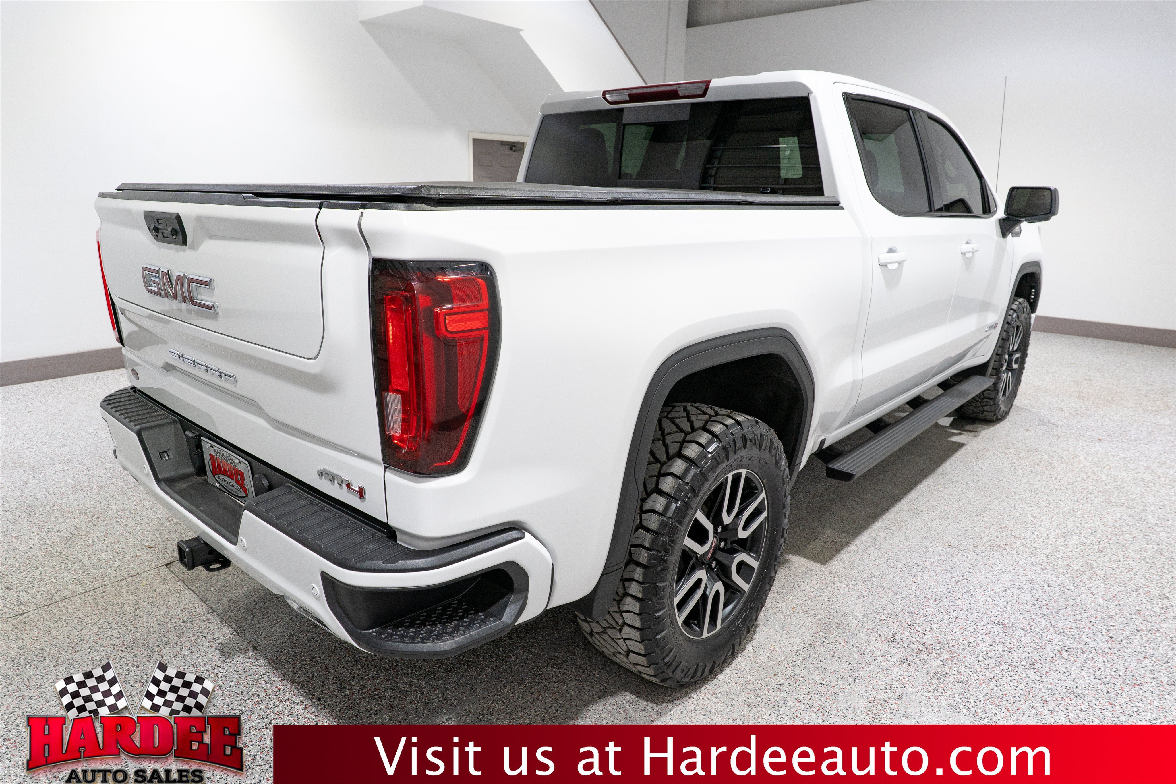 2023 GMC Sierra 1500 AT4