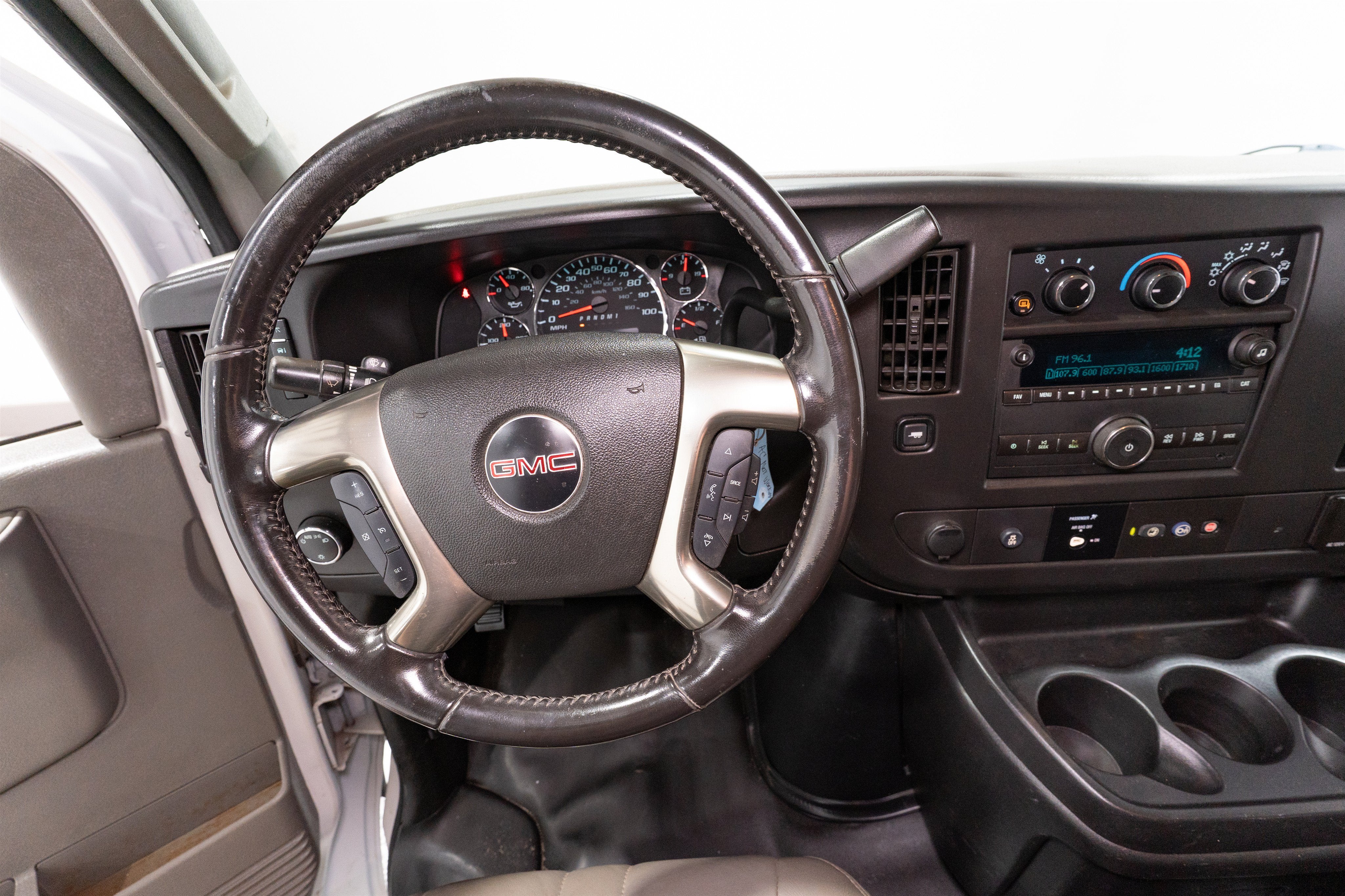 2019 GMC Savana Cargo Van Base