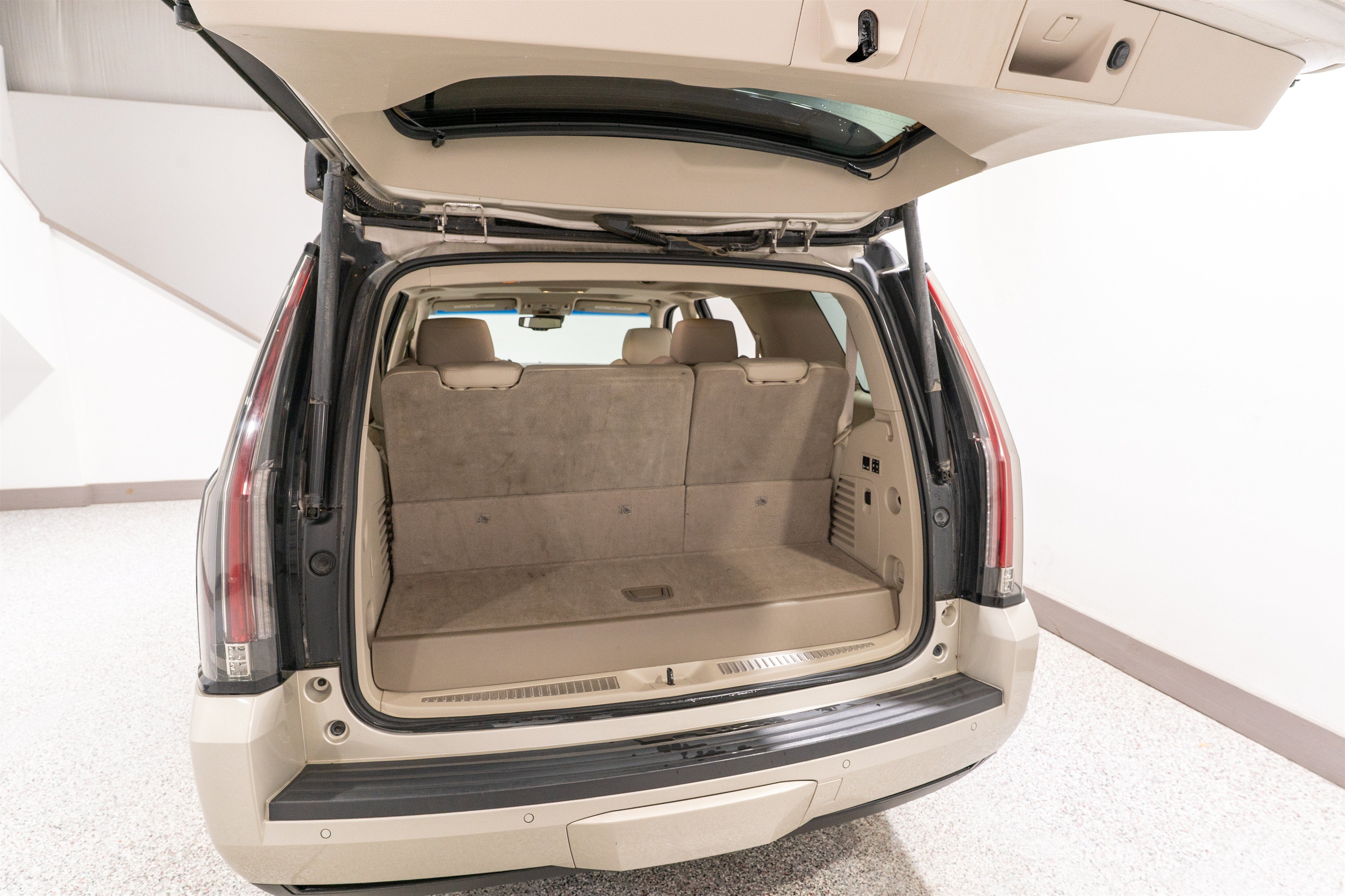 2016 Cadillac Escalade 2WD Luxury Collection