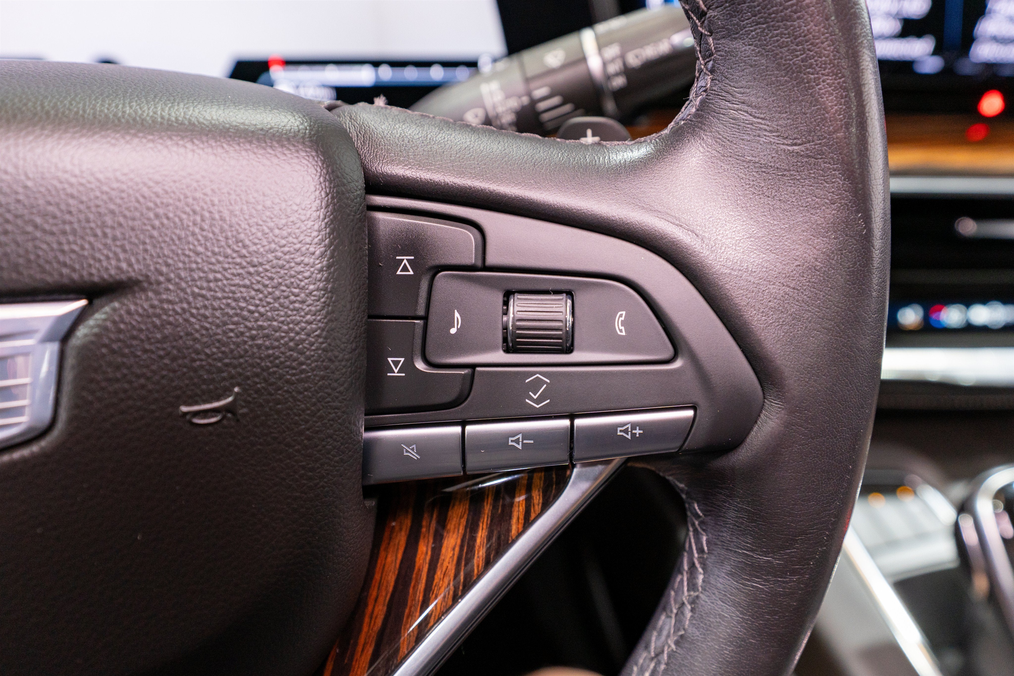 2021 Cadillac Escalade 2WD Premium Luxury