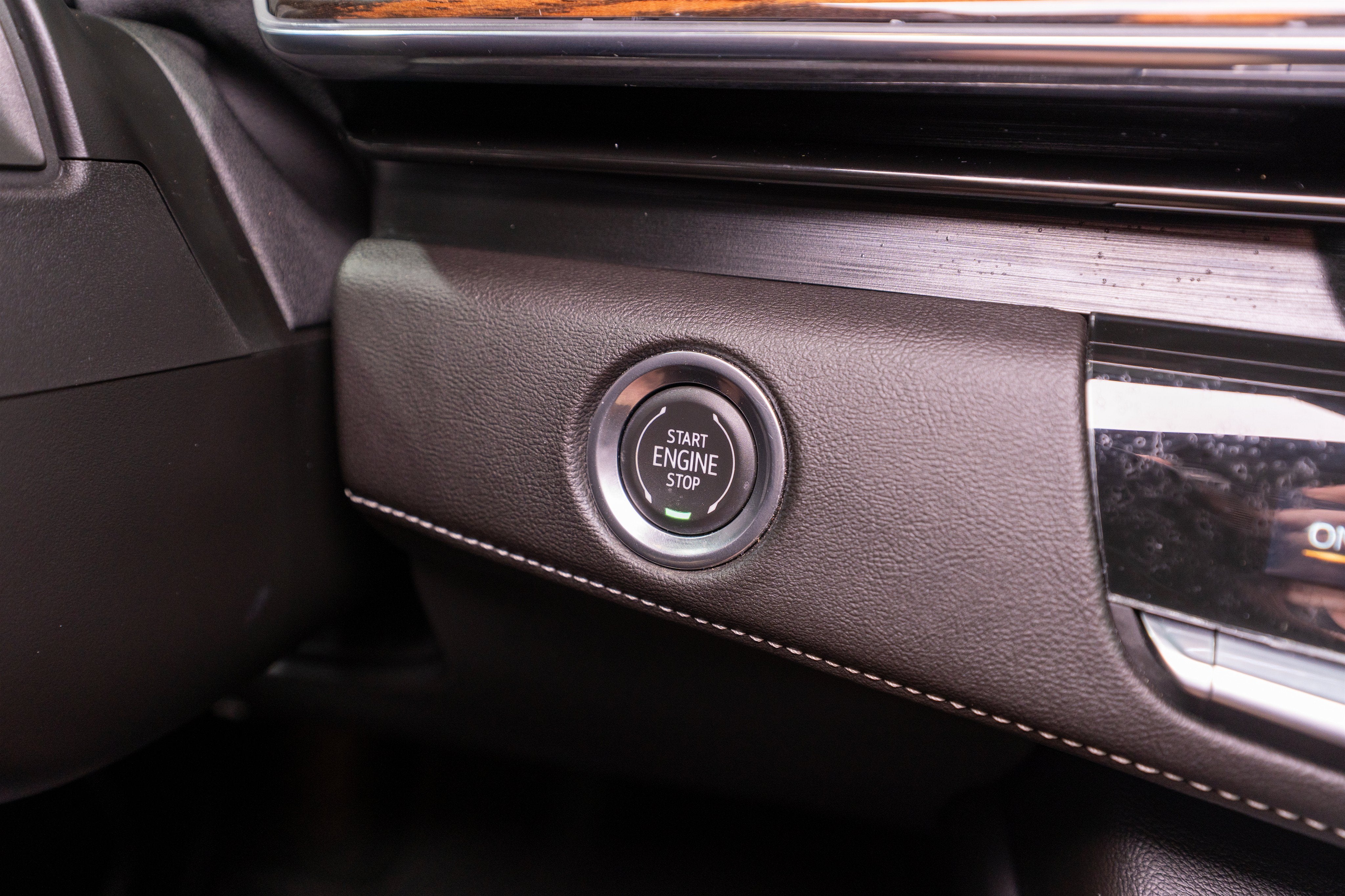2021 Cadillac Escalade 2WD Premium Luxury