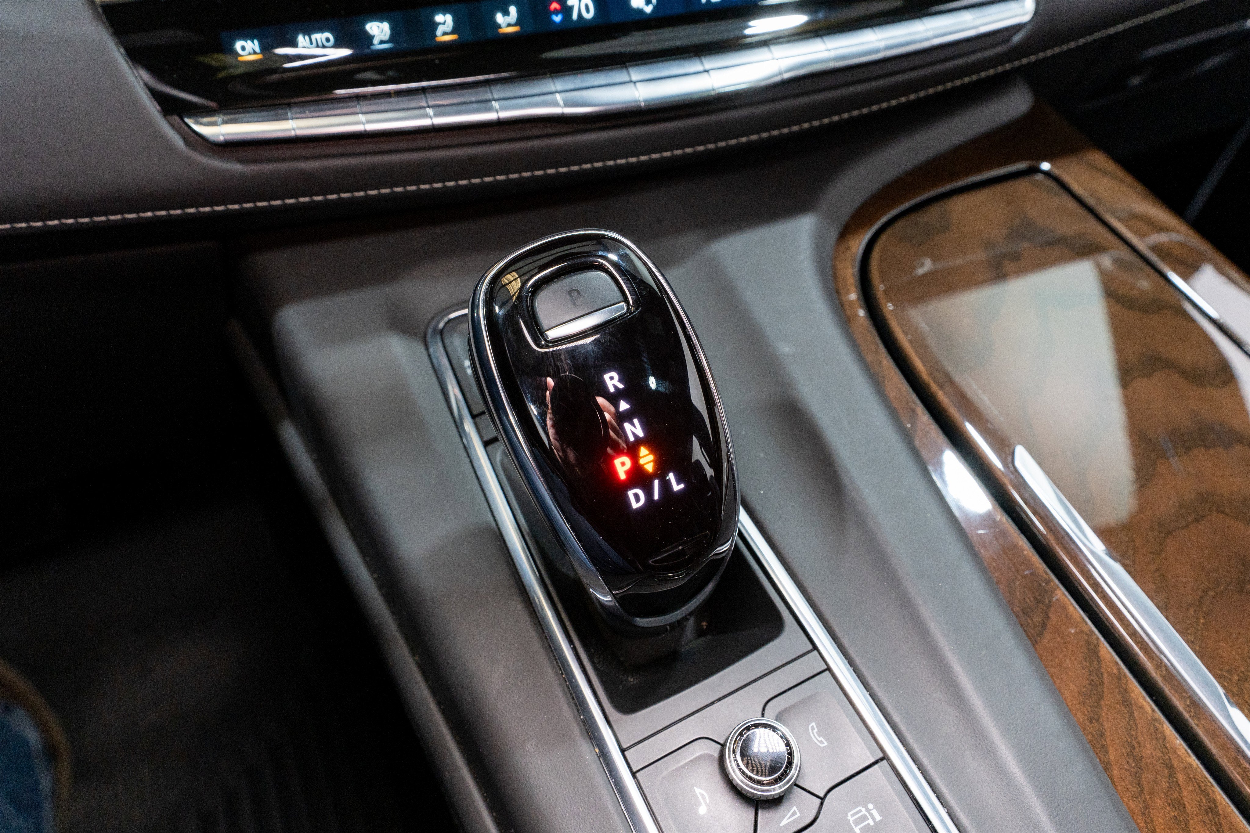 2023 Cadillac Escalade 4WD Sport Platinum