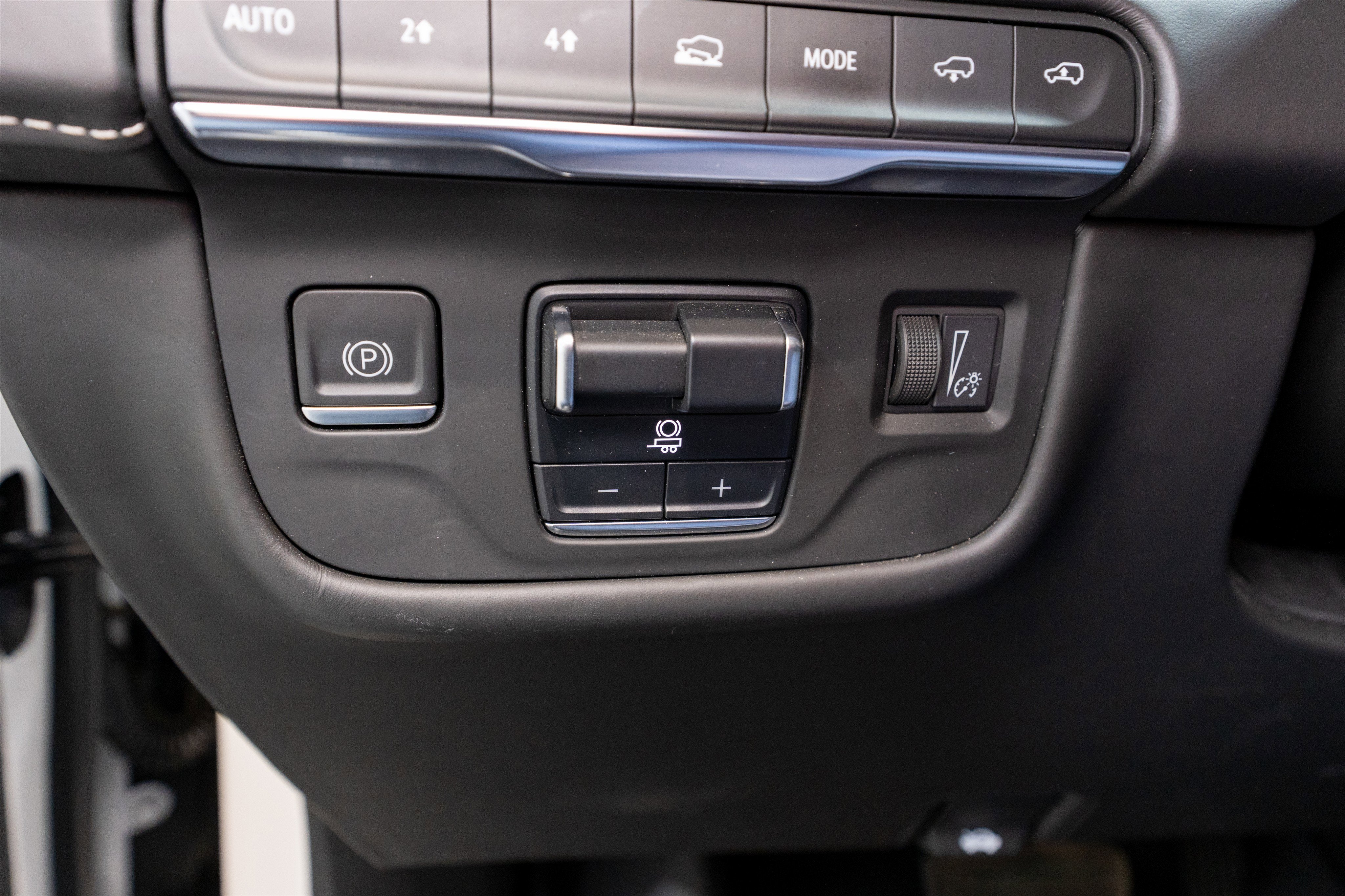 2023 Cadillac Escalade 4WD Sport Platinum