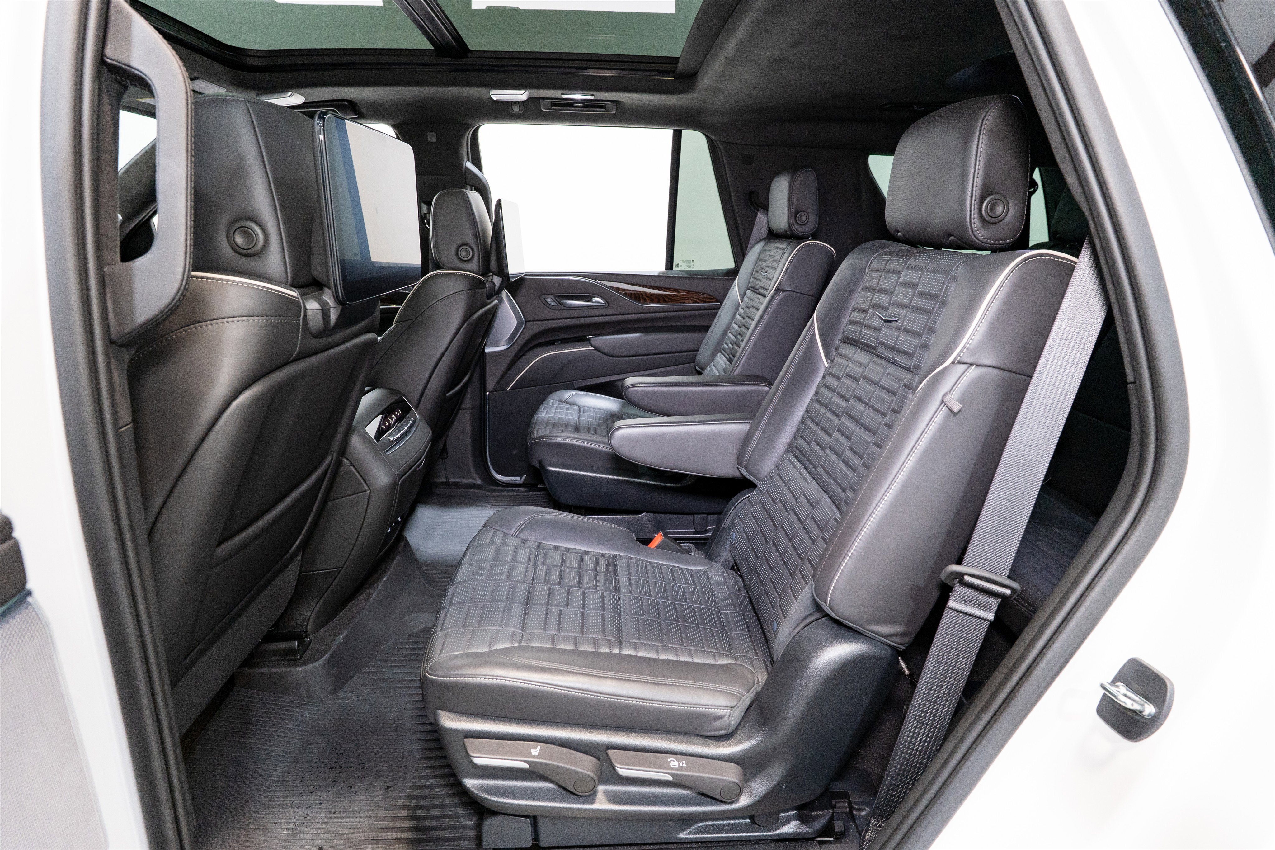 2023 Cadillac Escalade 4WD Sport Platinum