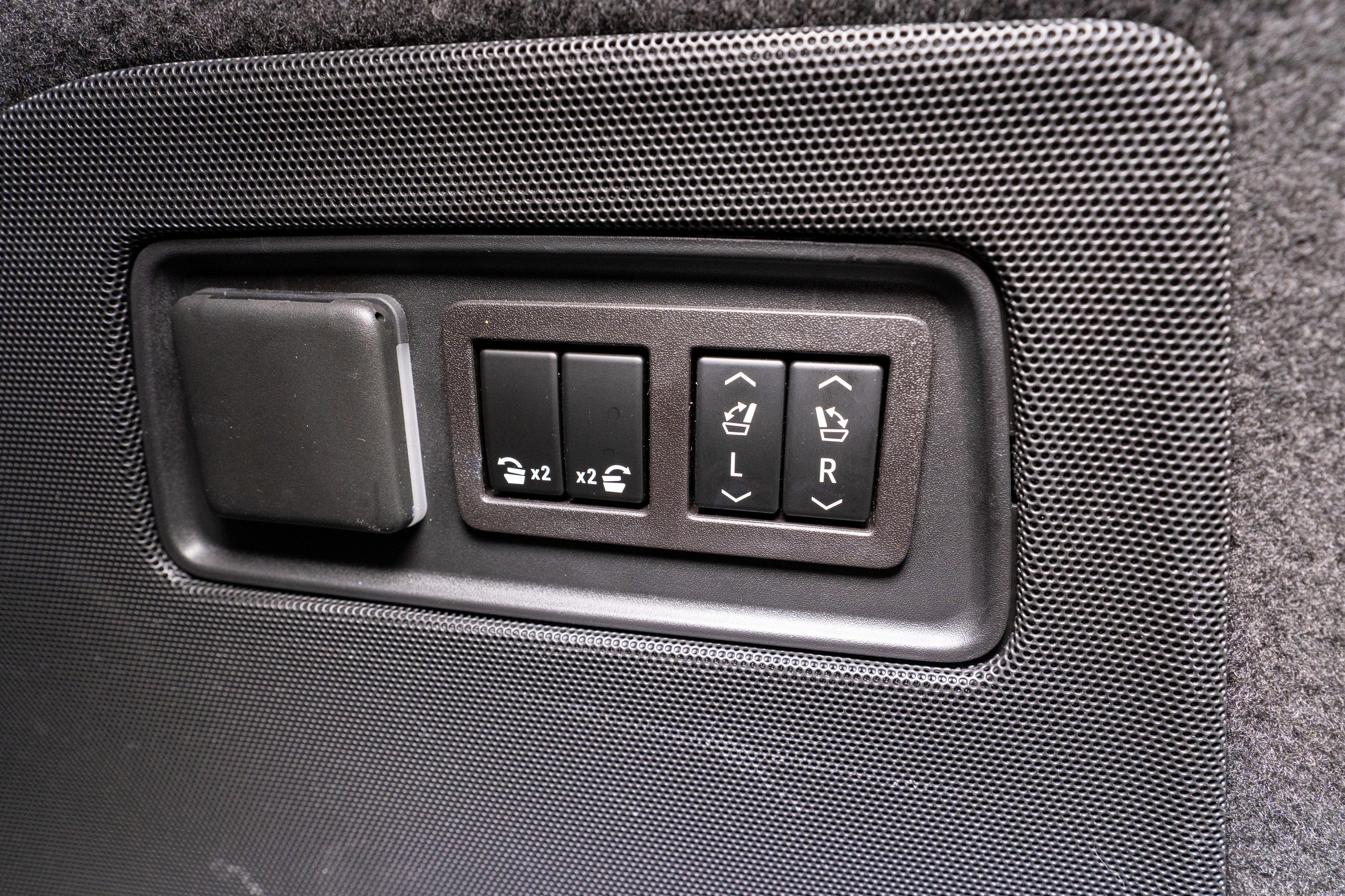 2023 Cadillac Escalade 4WD Sport Platinum