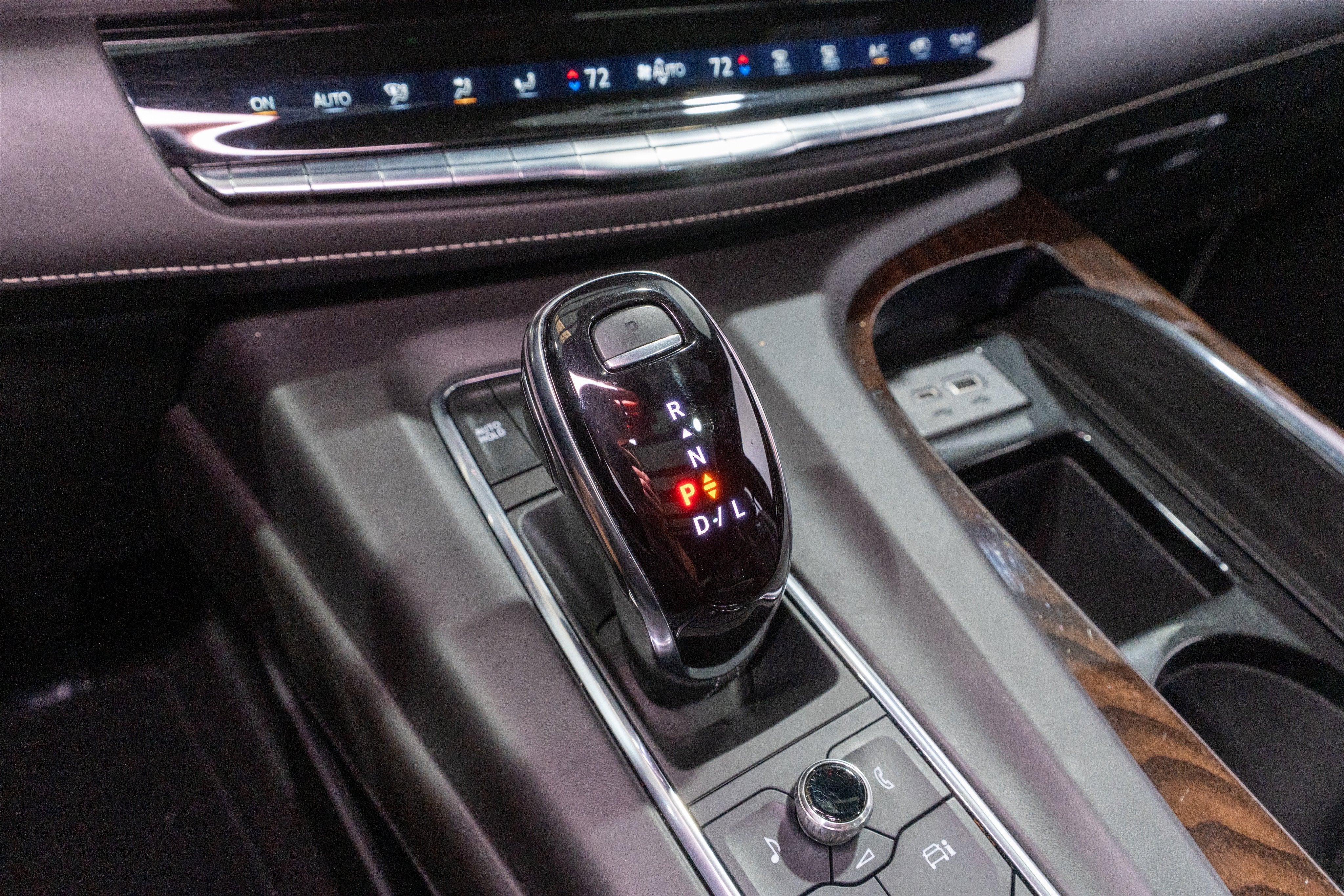 2023 Cadillac Escalade ESV 4WD Sport Platinum