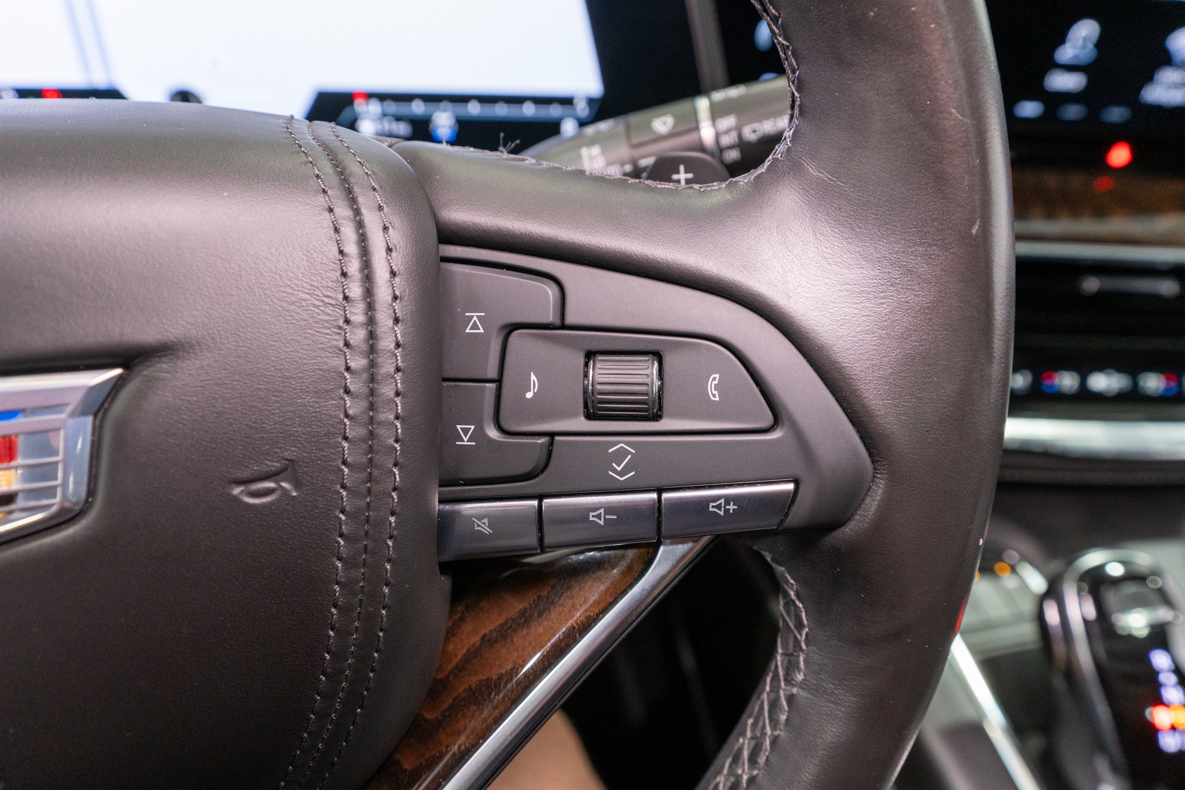2023 Cadillac Escalade ESV 4WD Sport Platinum