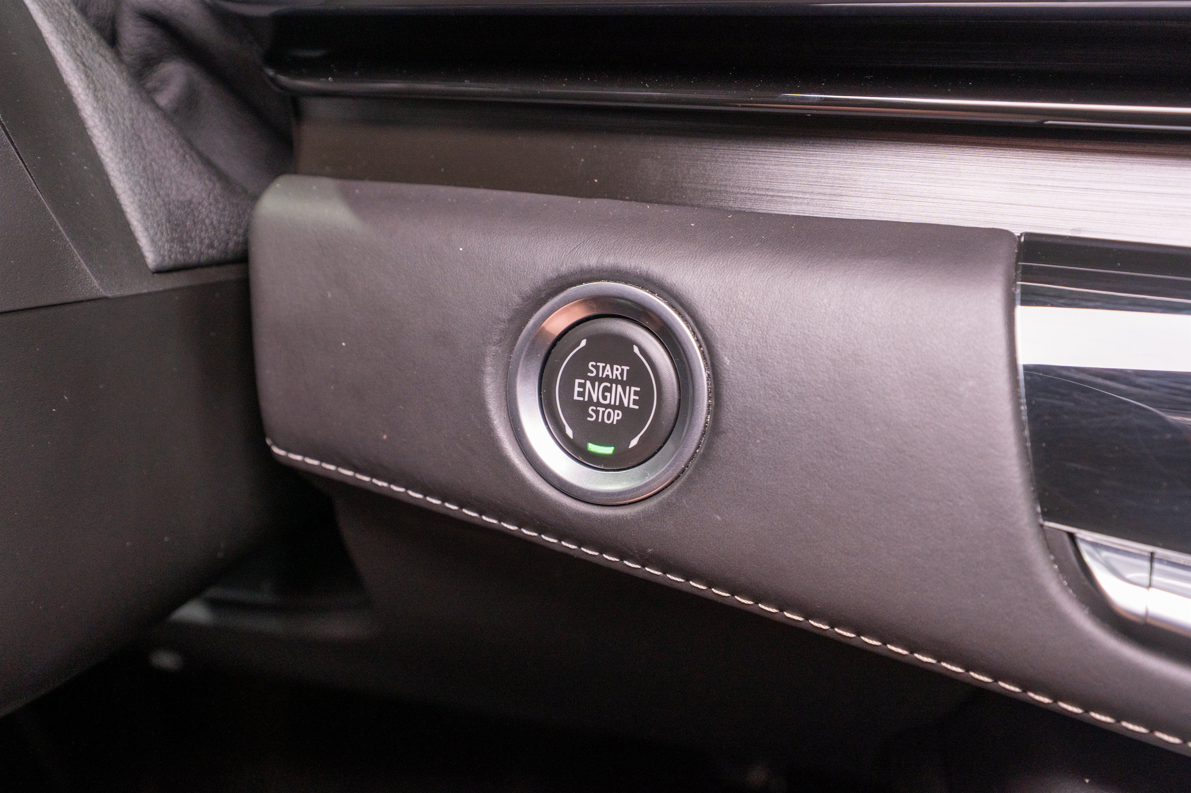2023 Cadillac Escalade ESV 4WD Sport Platinum