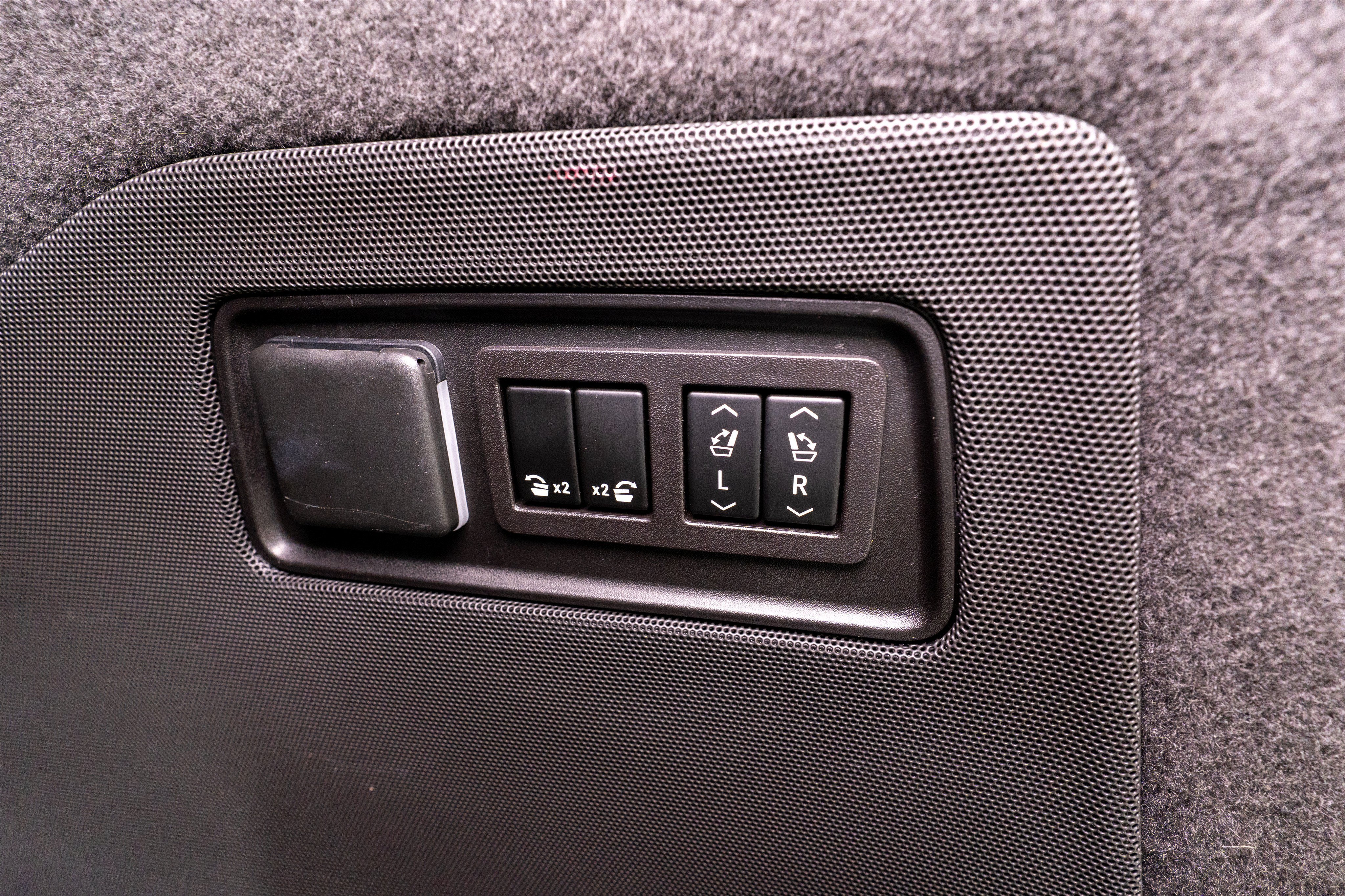 2023 Cadillac Escalade ESV 4WD Sport Platinum