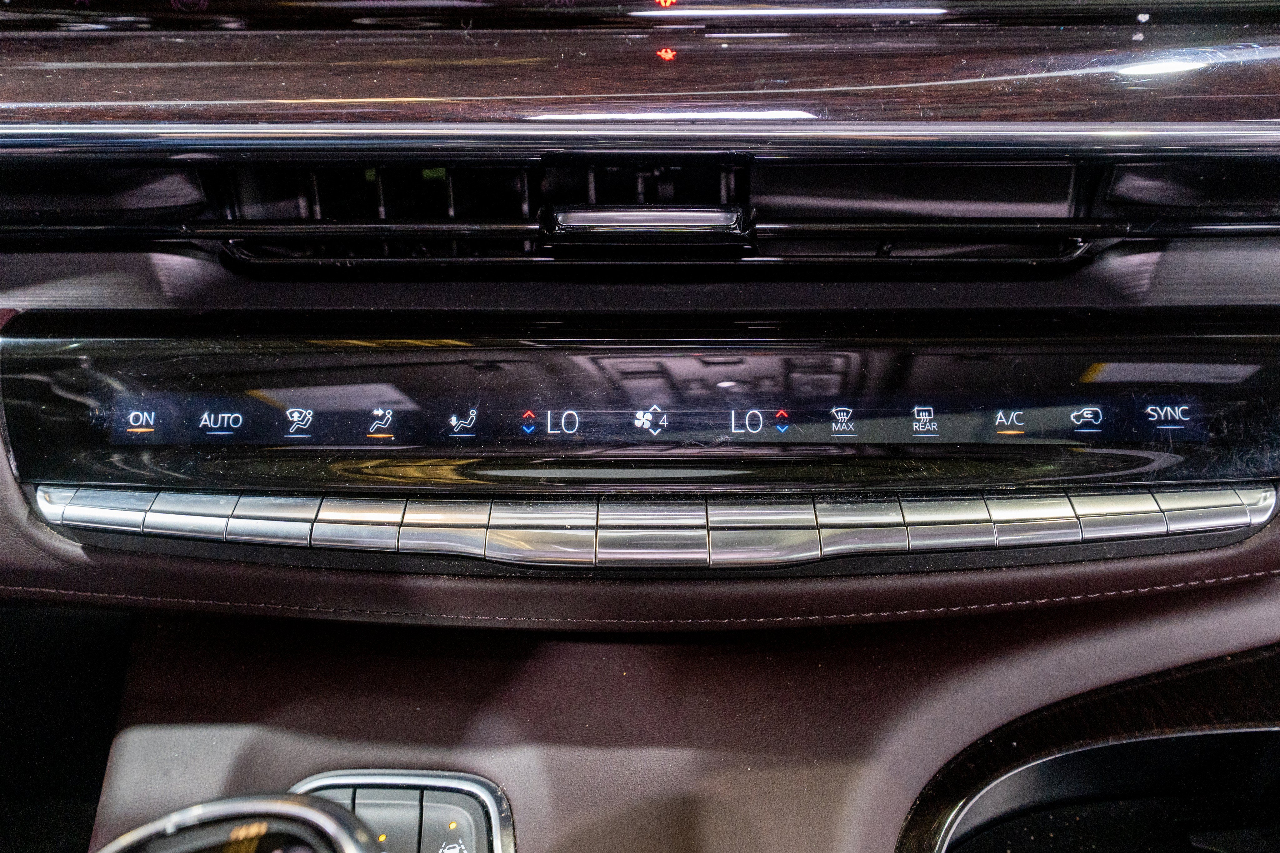 2024 Cadillac Escalade ESV 4WD Sport Platinum