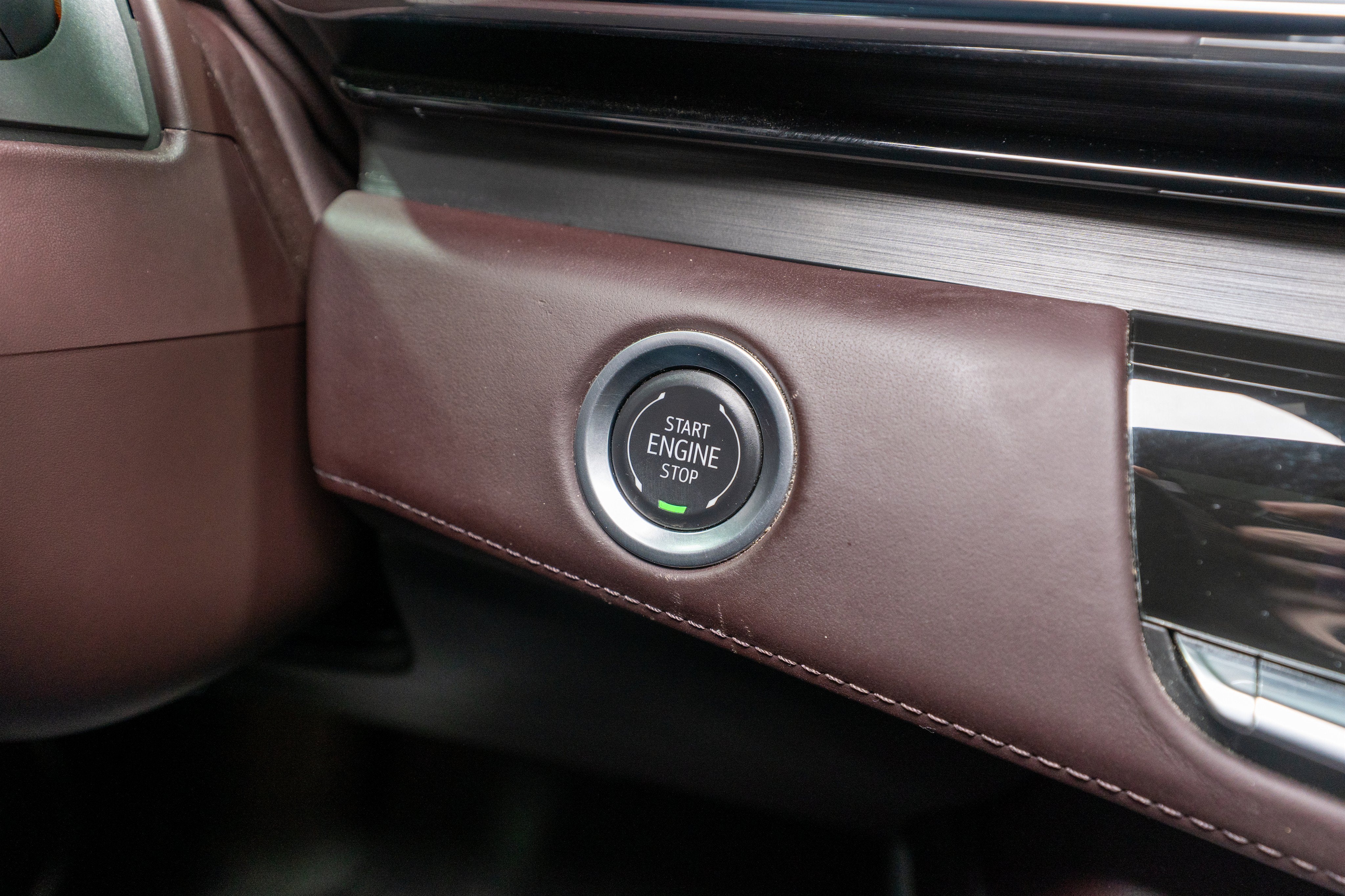 2024 Cadillac Escalade ESV 4WD Sport Platinum