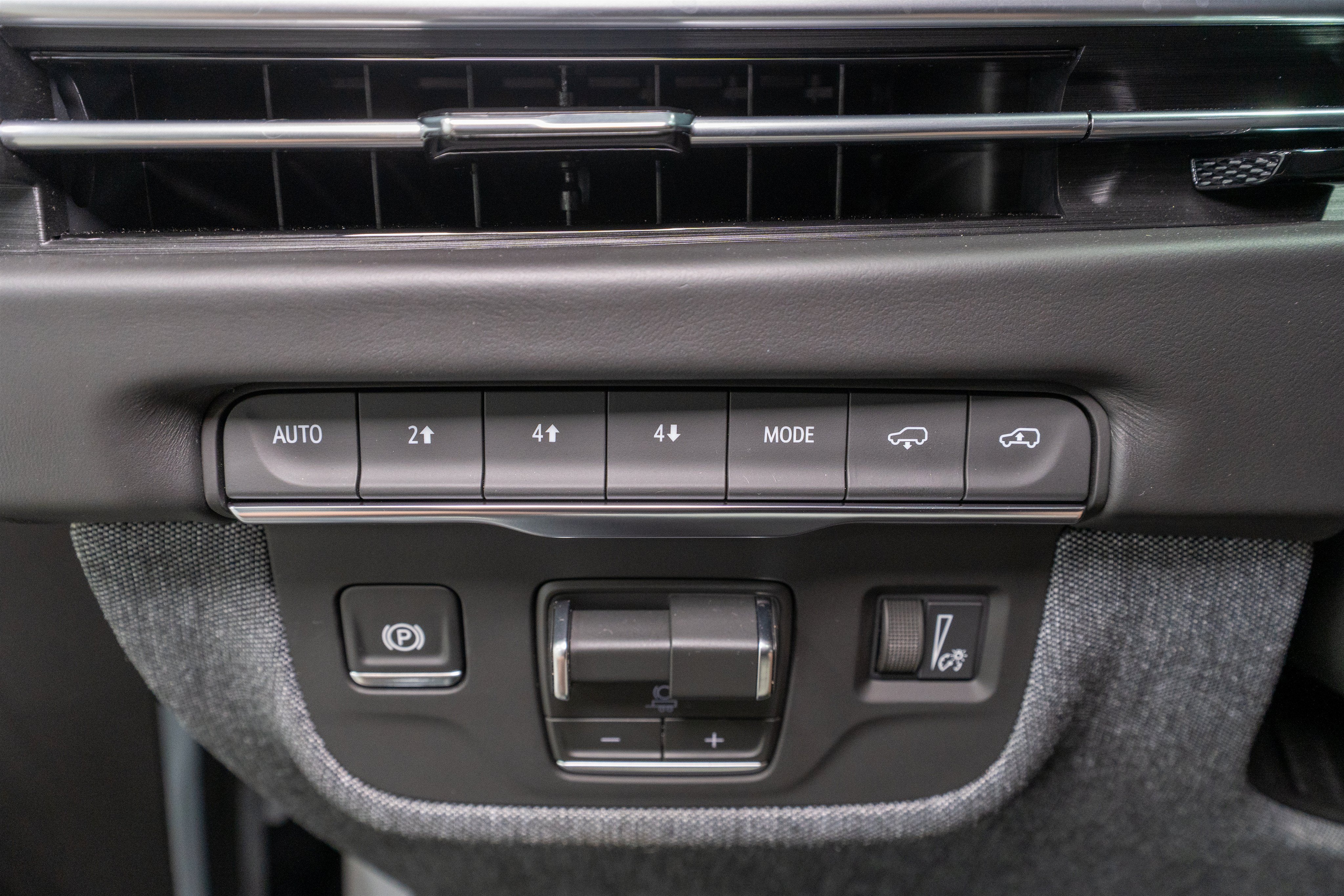 2026 Cadillac Escalade 4WD Platinum Sport